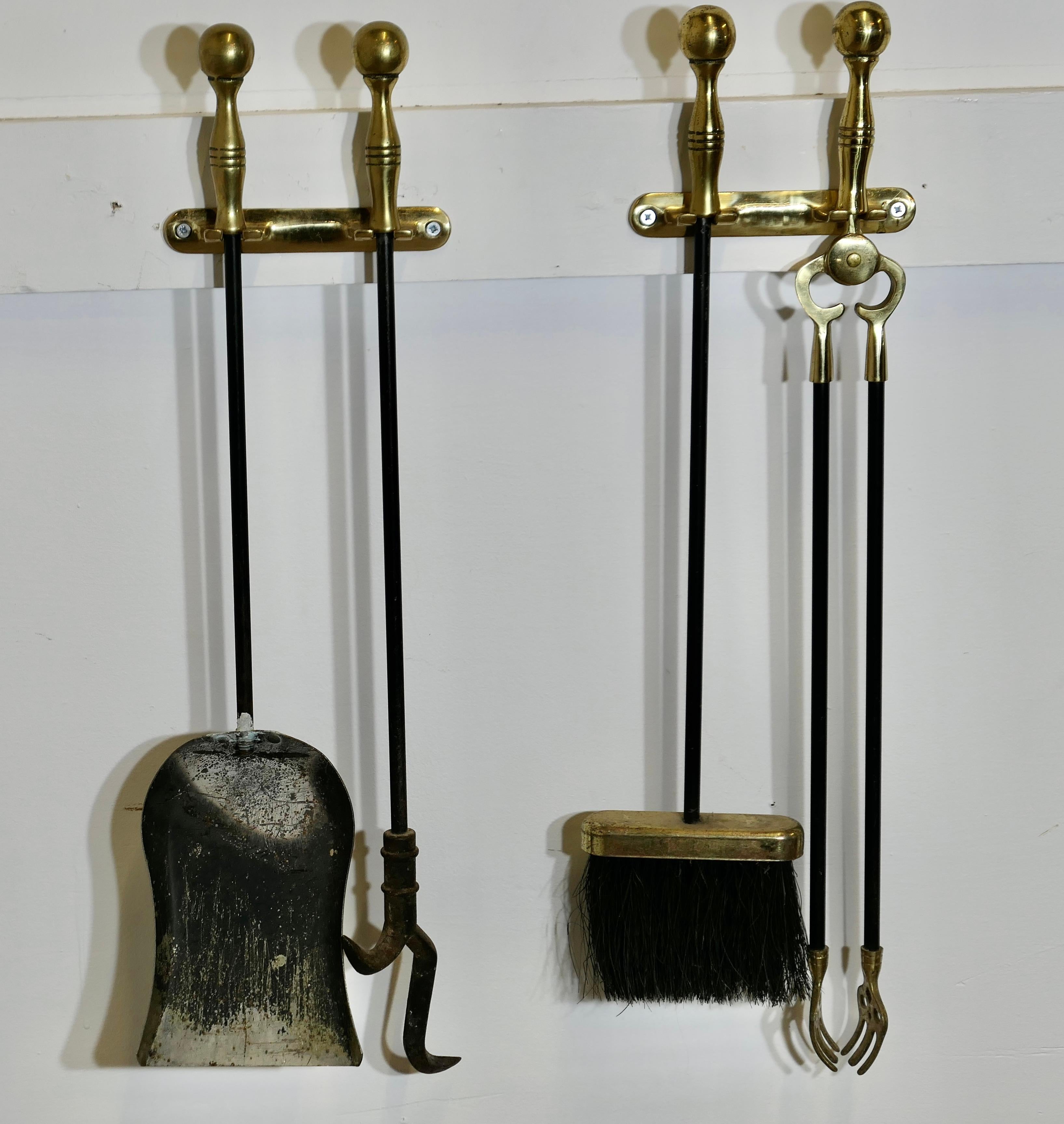  19th Century Fireside Companion Set, Long Fireside Tools  

This is a long handled set which are wall hung on brass brackets, shovel, tongs, poker and hearth brush
The set is 23” long, and the brackets are each 6” wide
TZX429