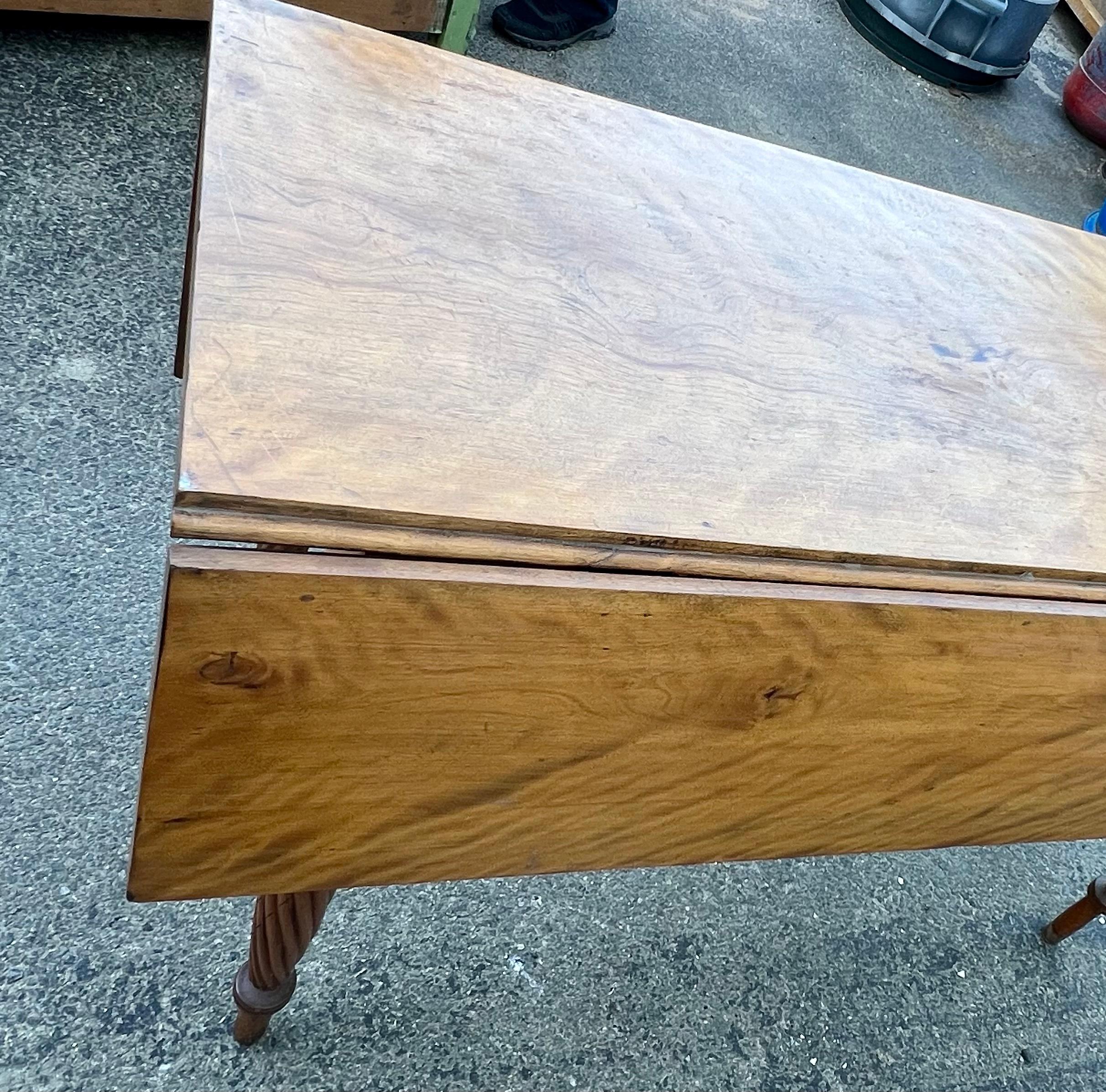 19th Century Flame Birch Drop Leaf Table with Spiral Carved Legs In Good Condition For Sale In Nantucket, MA