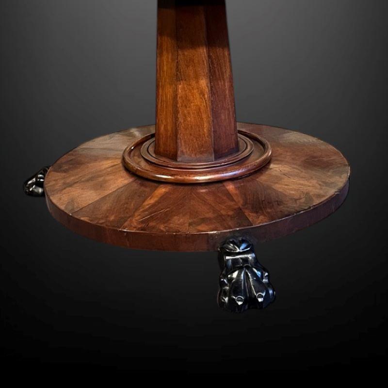 Mahogany 19th Century Flame mahogany circular center table For Sale