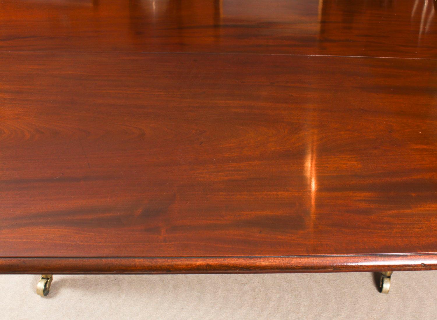 19th Century Flame Mahogany Extending Dining Table 7