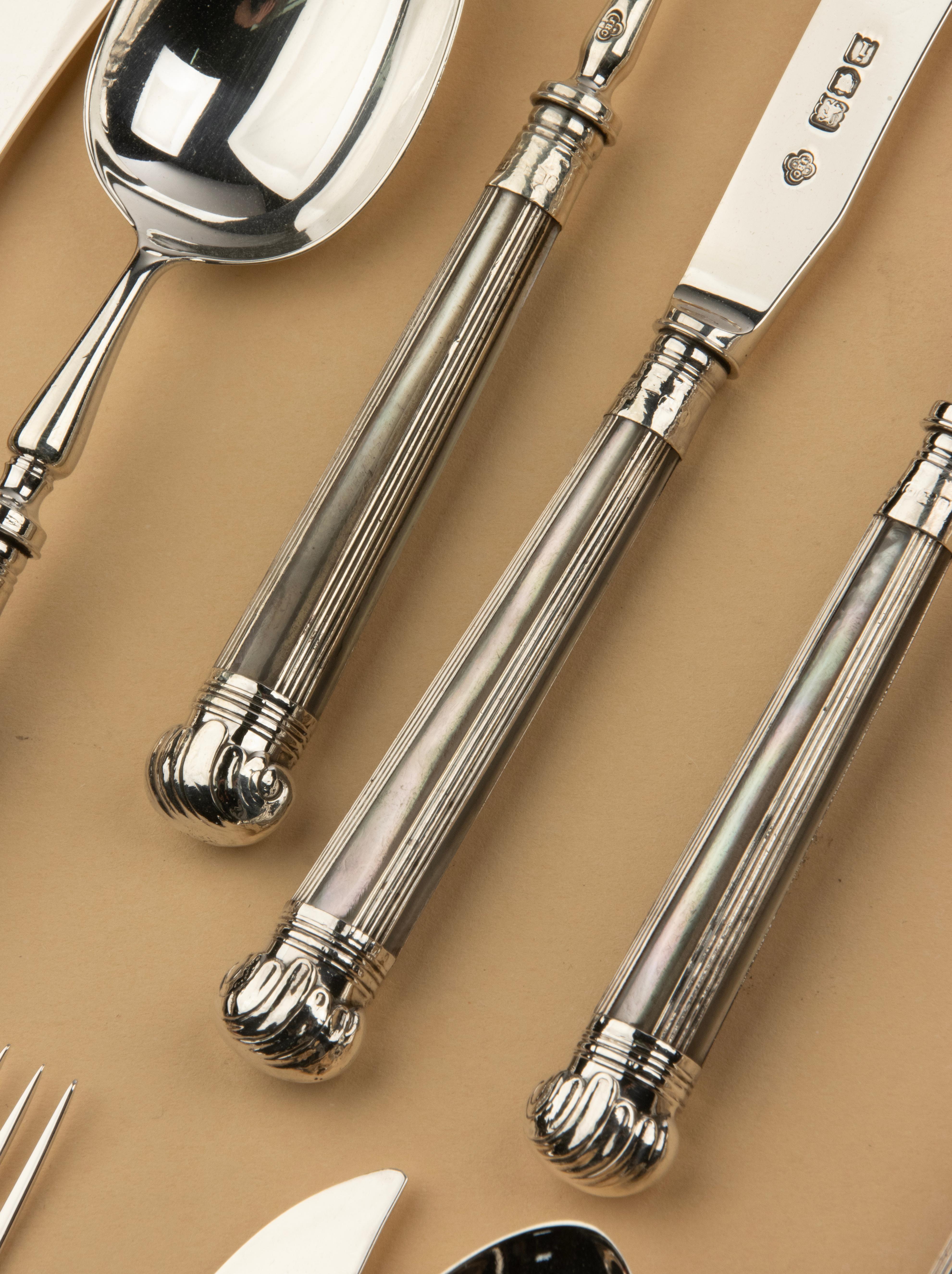 19th Century Flatware Set - Carrington & Co - Solid Sterling Silver - Complete im Angebot 8