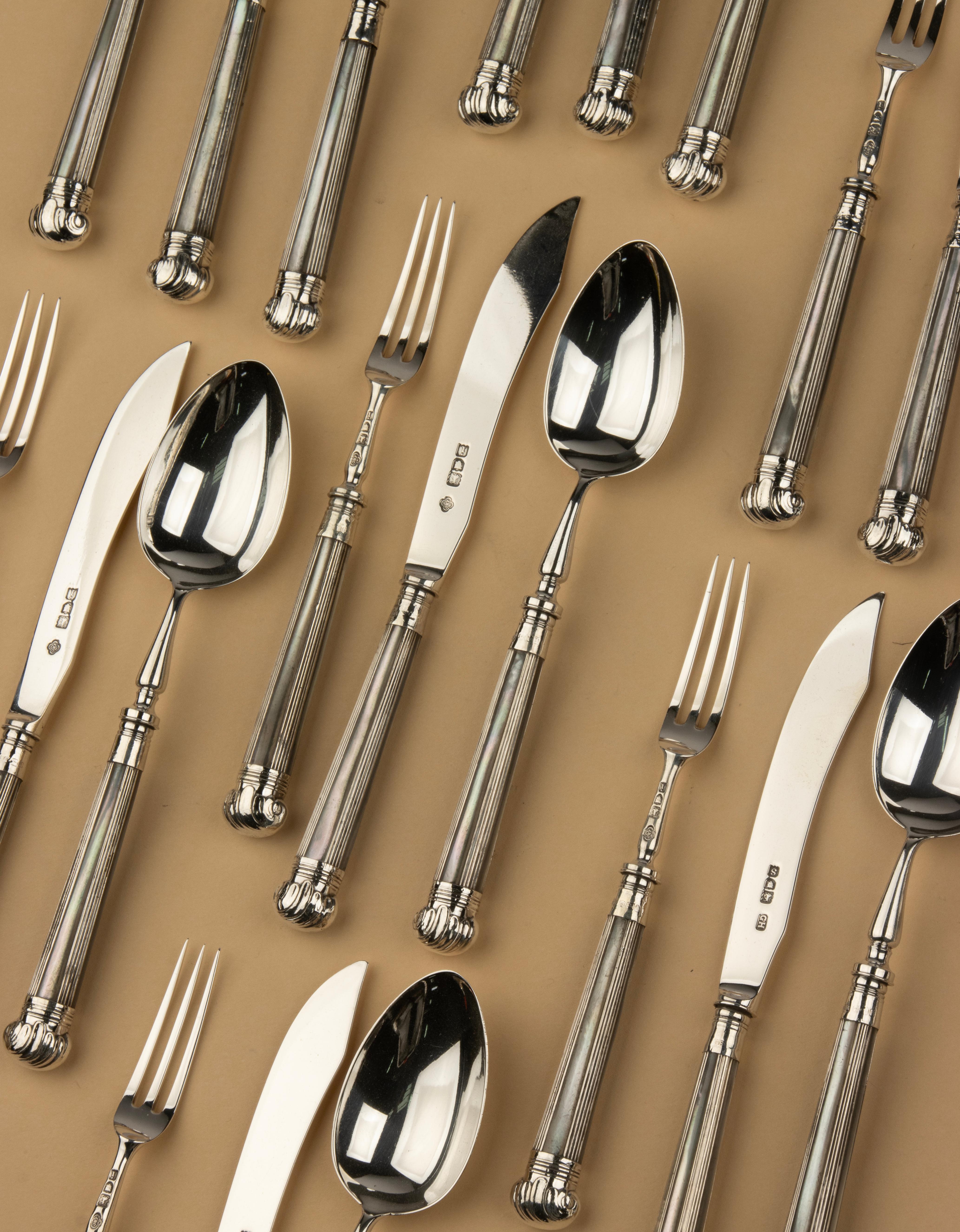 19th Century Flatware Set - Carrington & Co - Solid Sterling Silver - Complete im Angebot 1