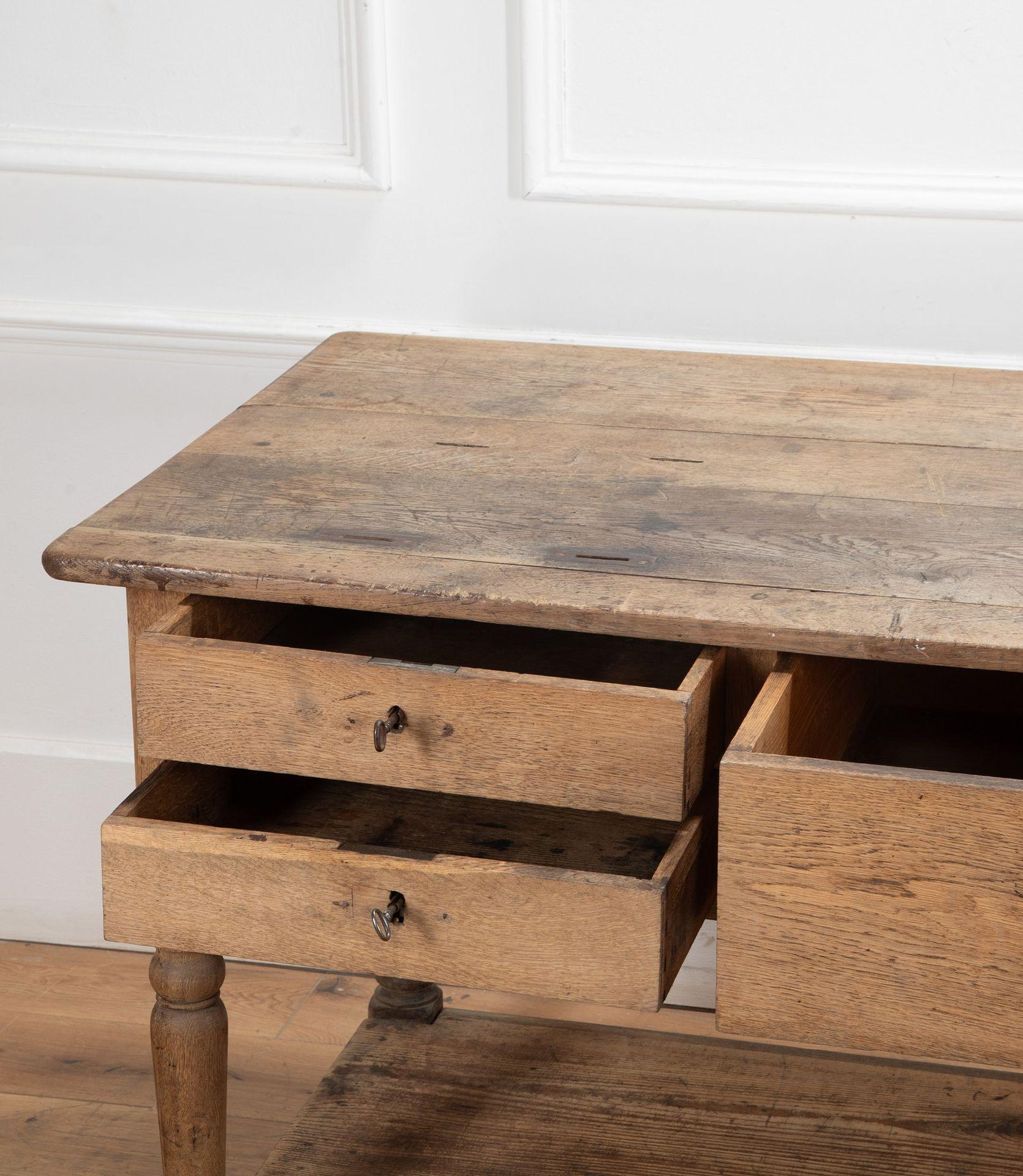19th Century Flemish Drapers Table In Good Condition In Gloucestershire, GB