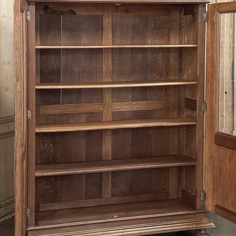 Neoklassizistisches flämisches Bücherregal aus dem 19. im Zustand „Gut“ im Angebot in Dallas, TX