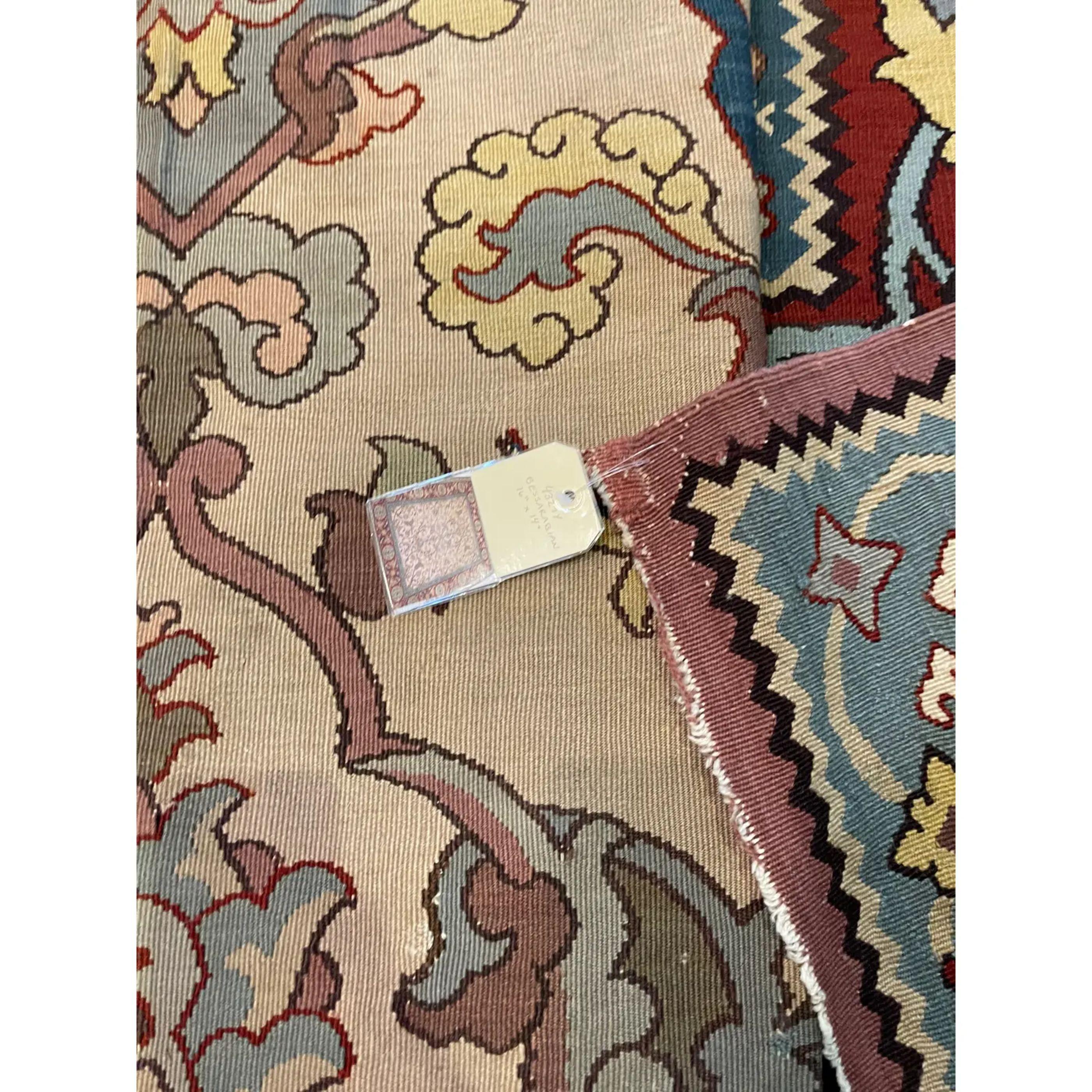 Floraler Flachgewebe-Teppich aus dem 19. Jahrhundert aus Bessarabien (Kelim) im Angebot