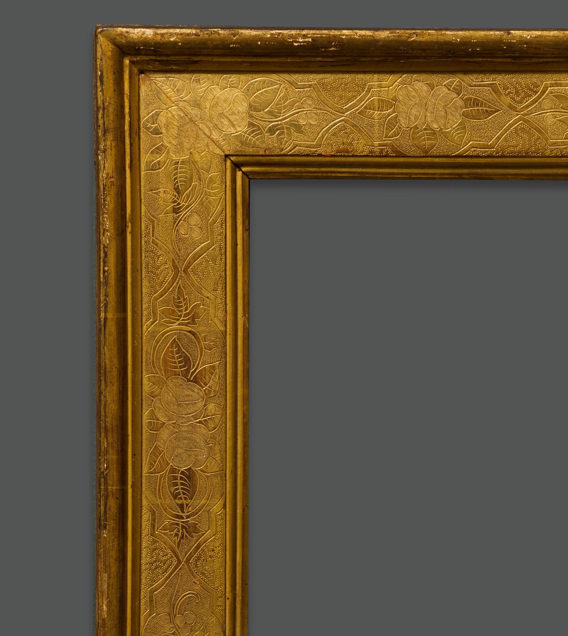 Bella e importante cornice in legno dorato con oro zecchino decorata con motivi floreali rinascimentali.
Firenze, prima metà del XIX secolo  

Quest'opera d'arte, mai immessa sul mercato prima d'ora, proviene da un'importante collezione privata