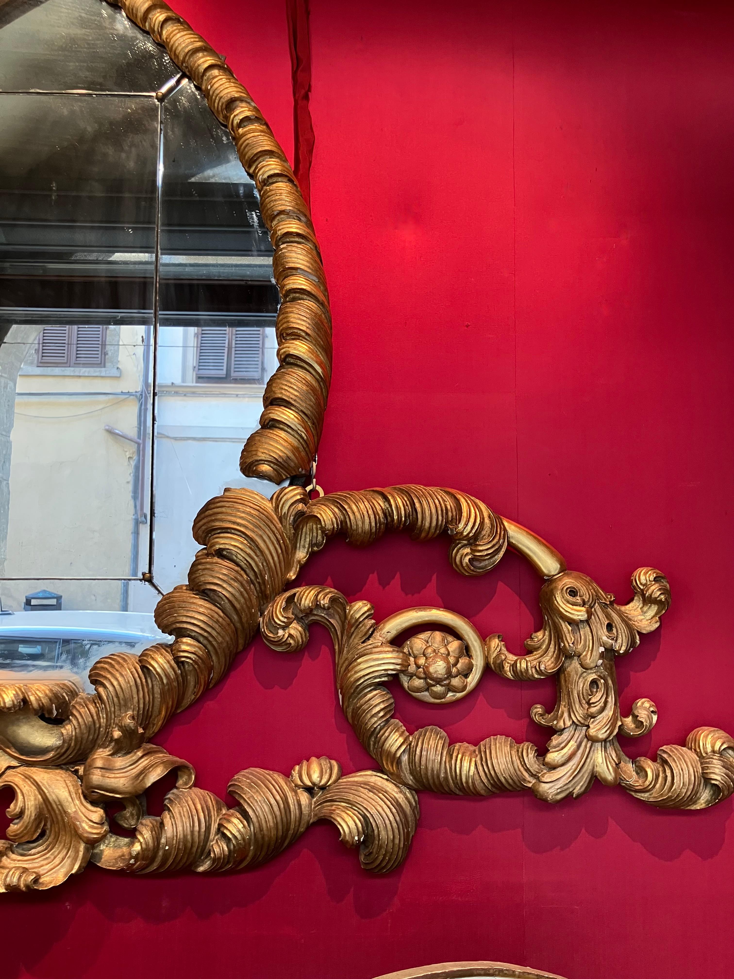 Miroir éclectique en bois doré de Florentine du 19e siècle, avec provenance cinématographique en vente 4