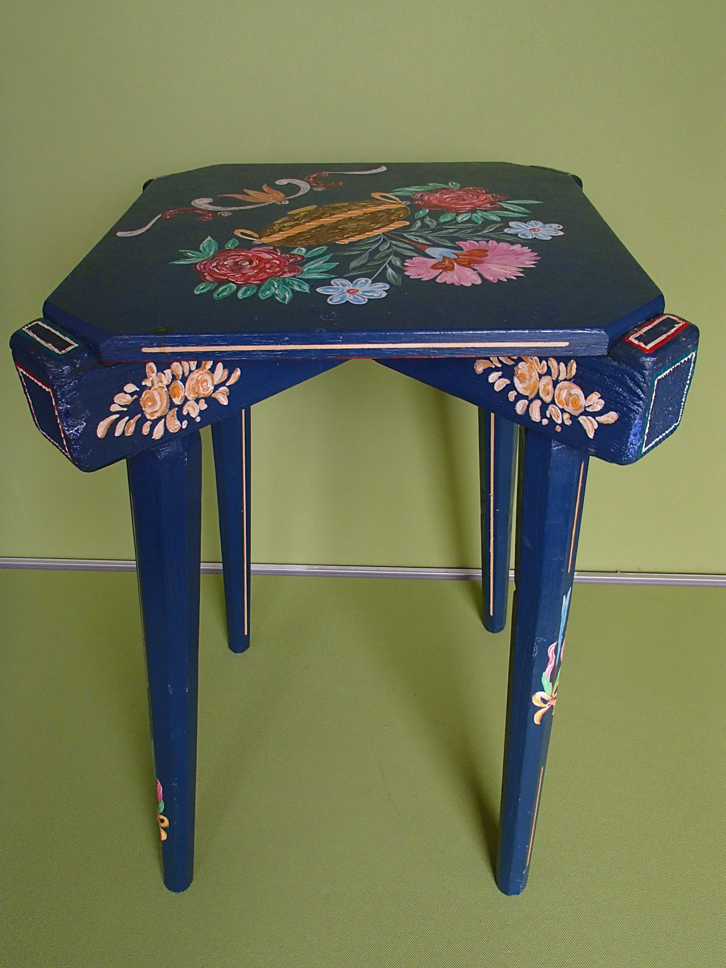 19th century folk art blue wooden stool or side table hand painted flowers For Sale 4