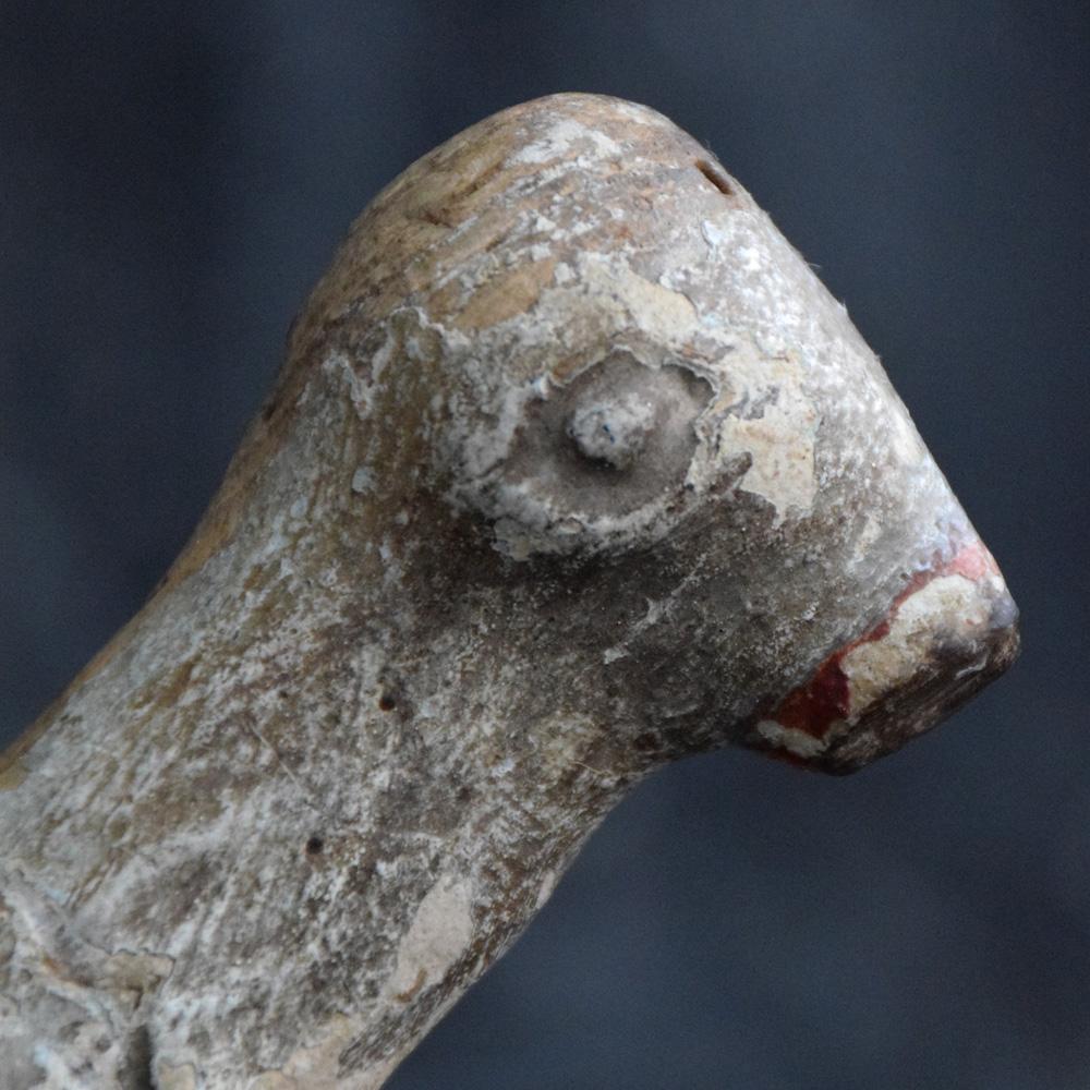 Figura de Pájaro Amoroso Español Tallada en Arte Popular del Siglo XIX en venta 5