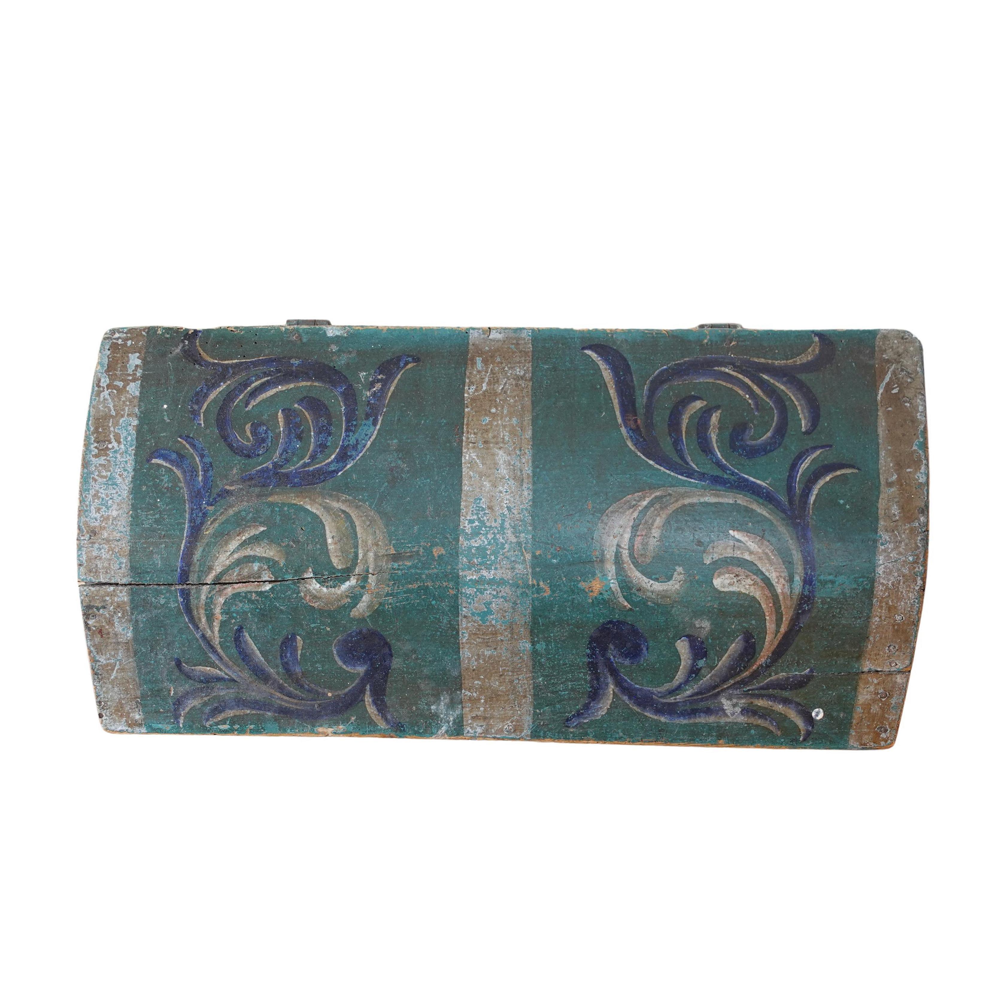 Rustic 19th century Folk Art Hand-painted Scandinavian Immigrants Box For Sale