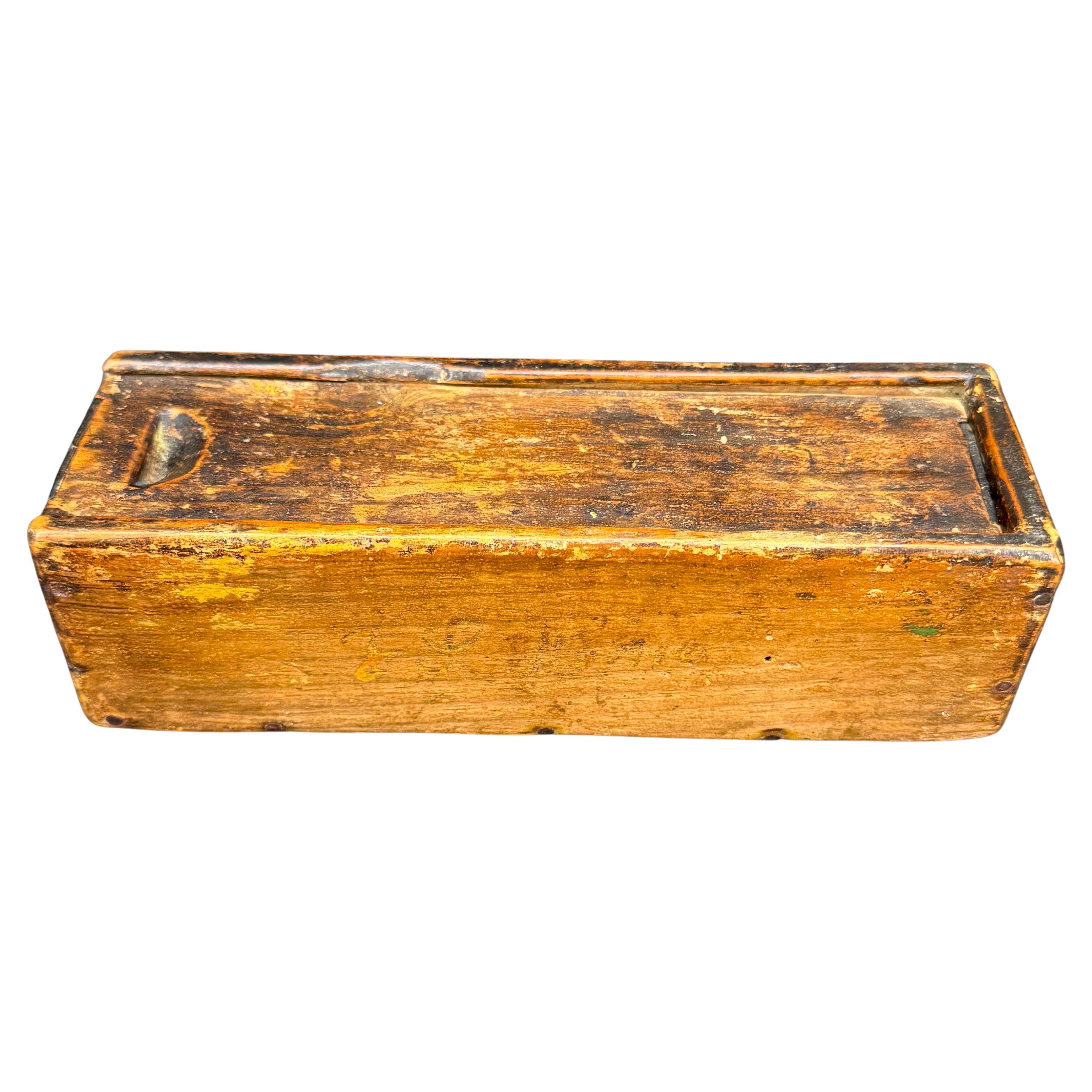 Boîte à crayons rectangulaire en Wood Wood du 19e siècle, art populaire en vente