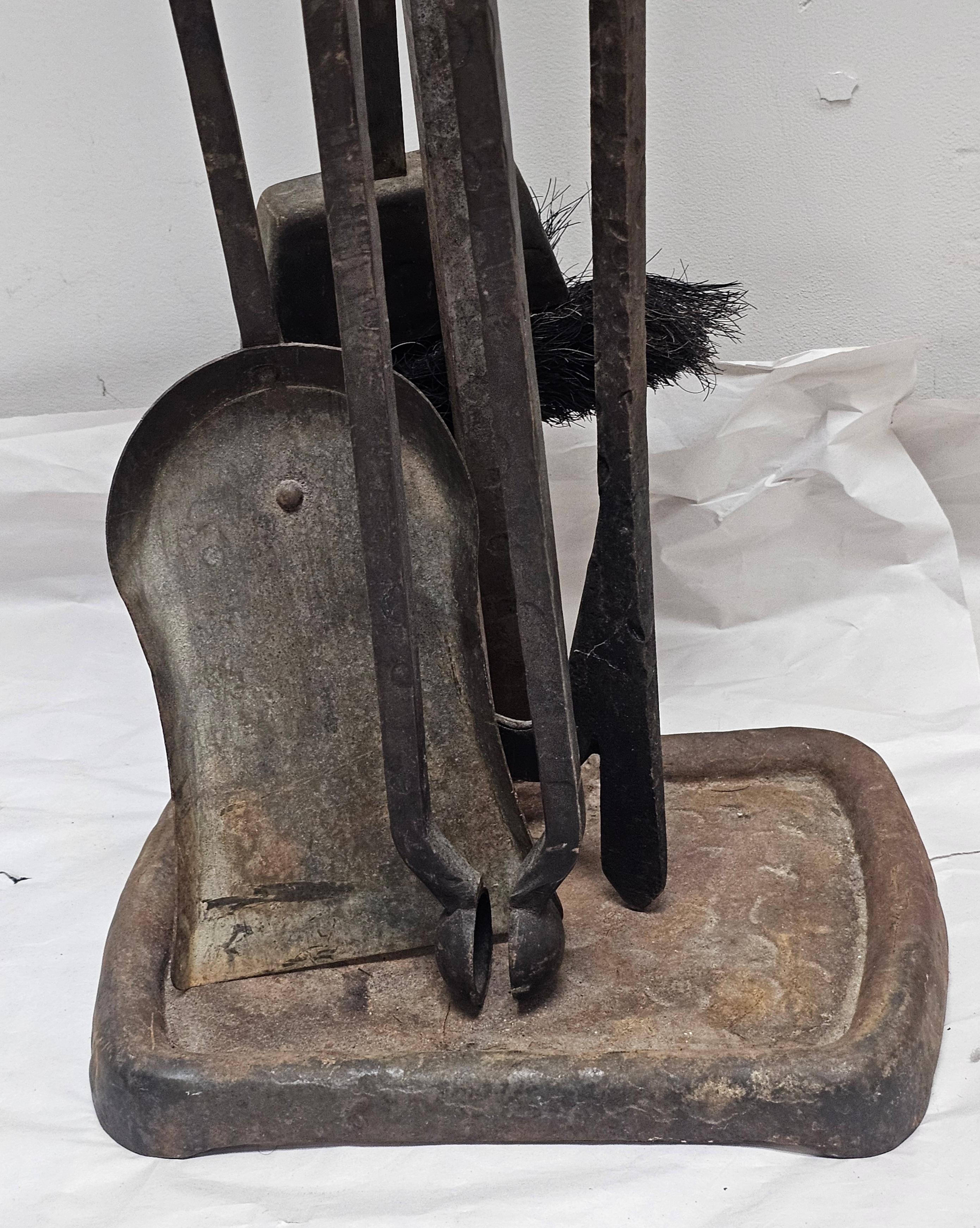 19th Century Forged and Hammered  Iron Fireplace Tools Set with Stand In Good Condition For Sale In Germantown, MD
