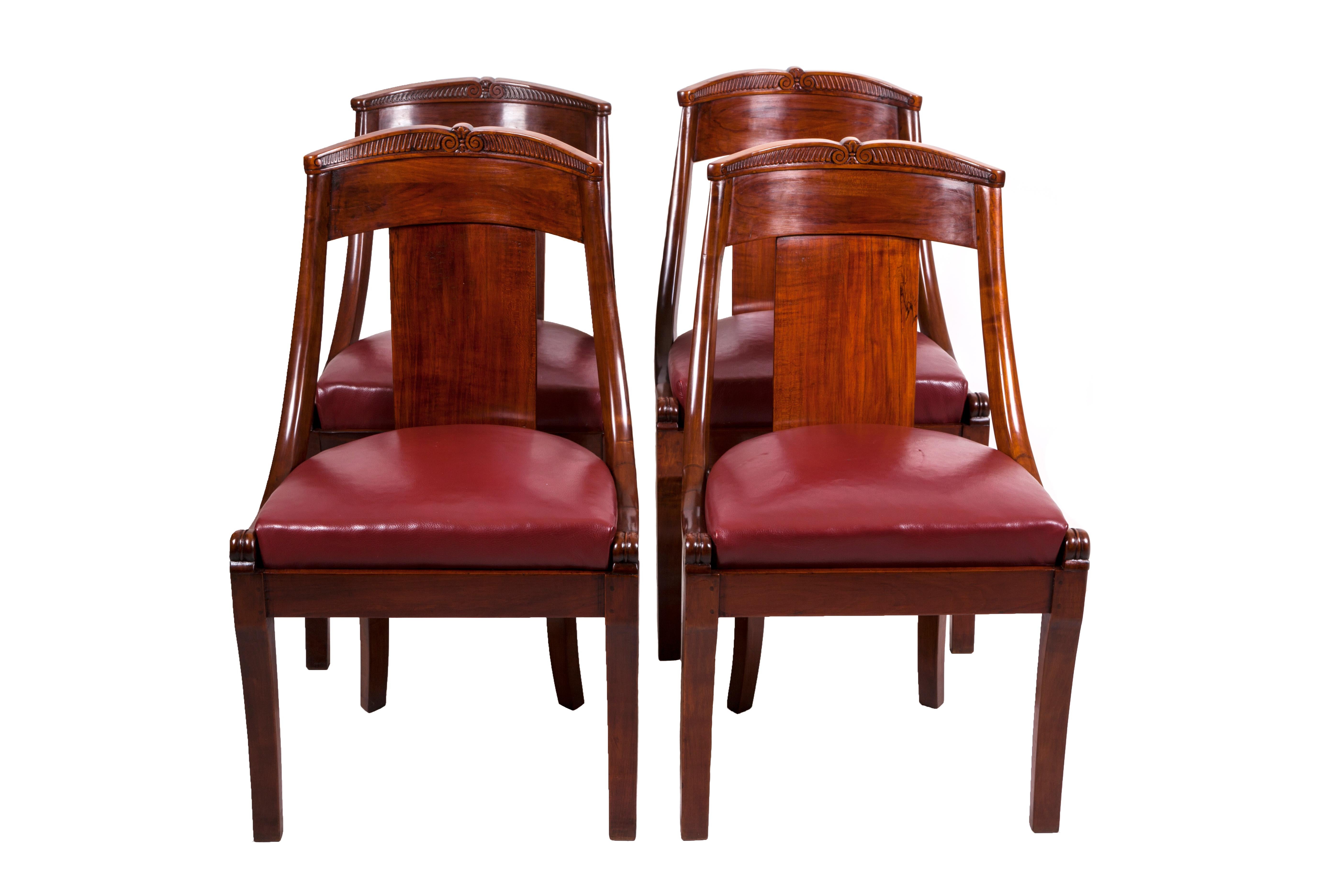 19th Century Four French Fruitwood Gondola Chairs 1