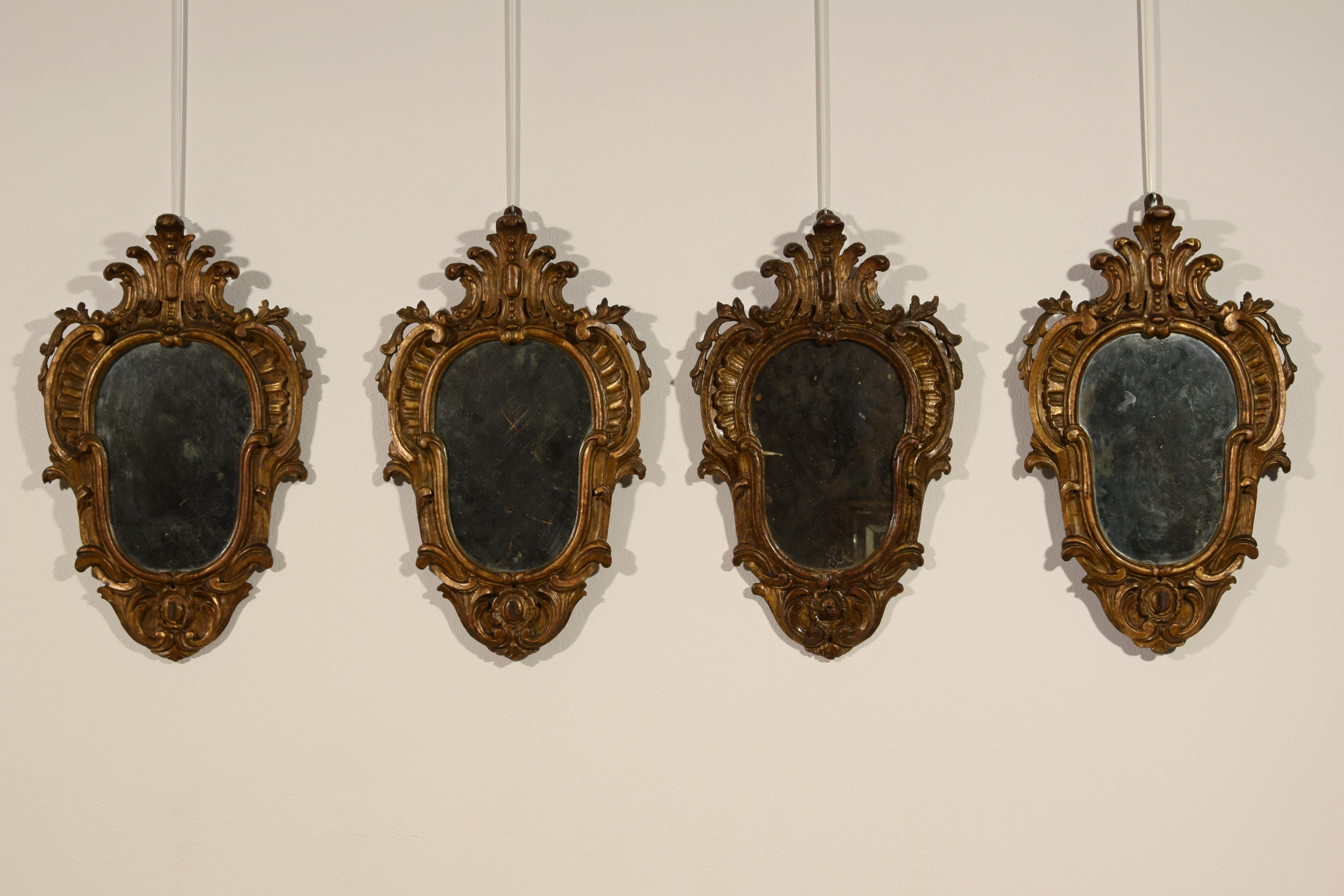 19th Century, Four Italian Carved Giltwood Louis XV Style Sconces For Sale 11