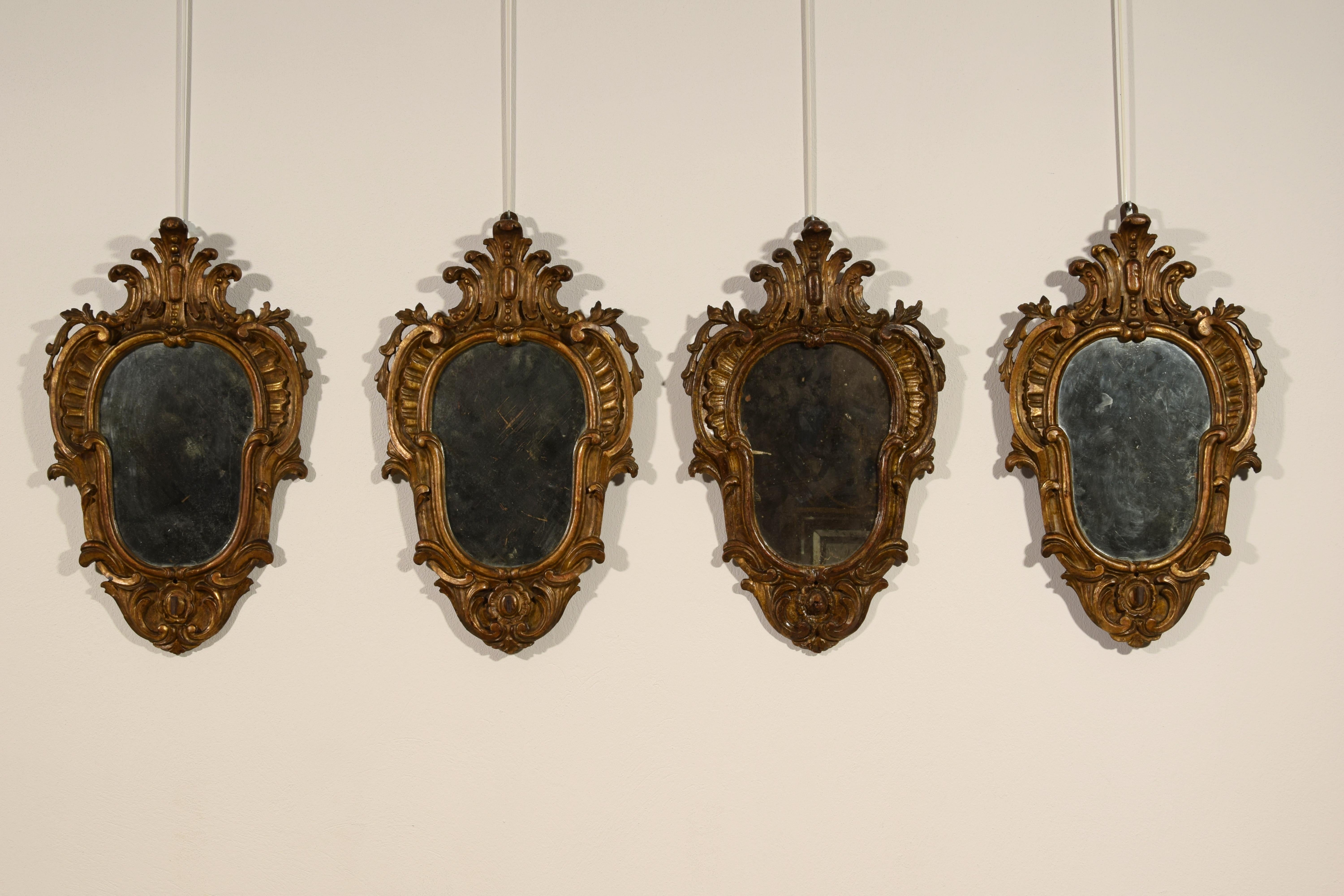 19th Century, Four Italian Carved Giltwood Louis XV Style Sconces For Sale 12