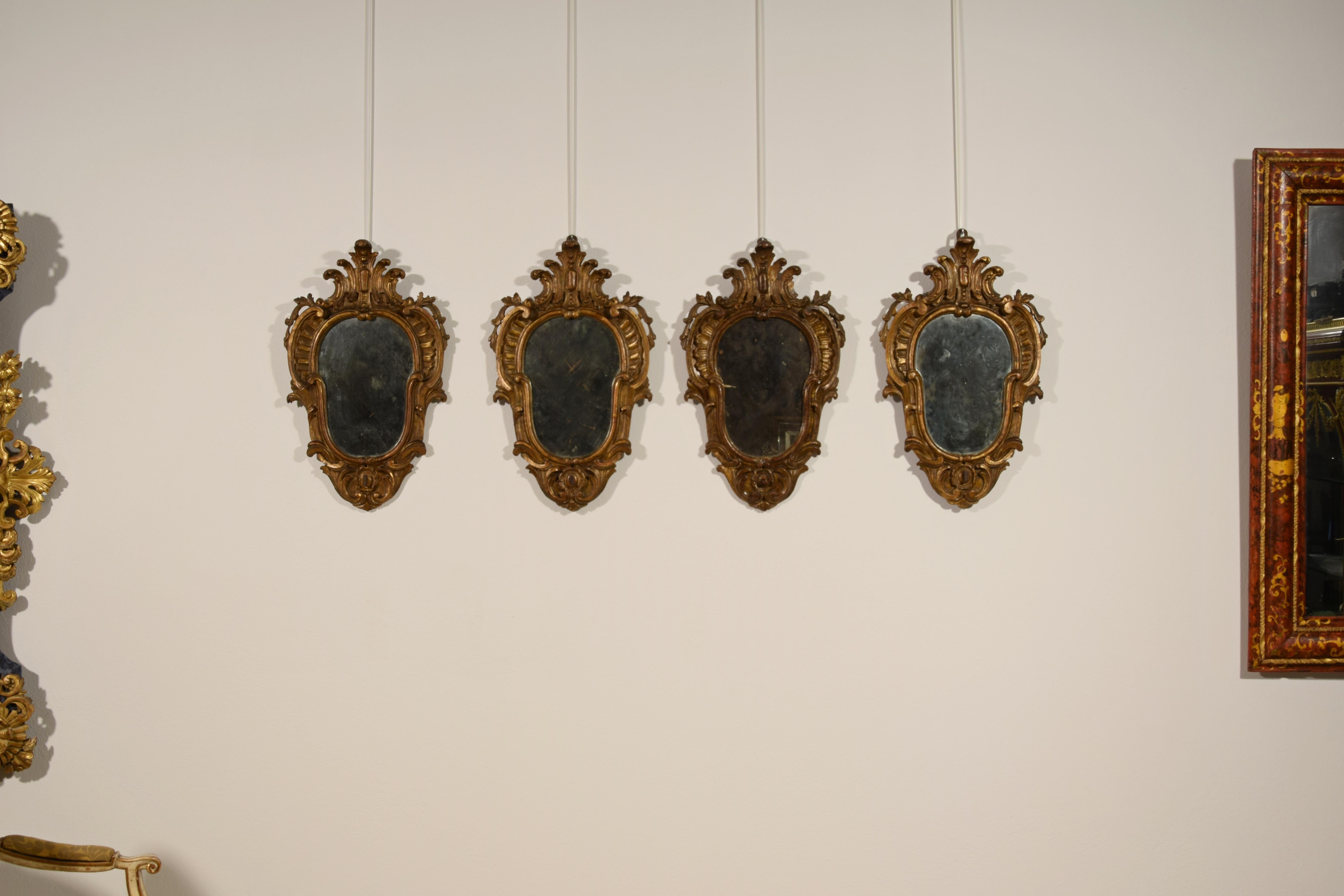 19th Century, Four Italian Carved Giltwood Louis XV Style Sconces For Sale 16