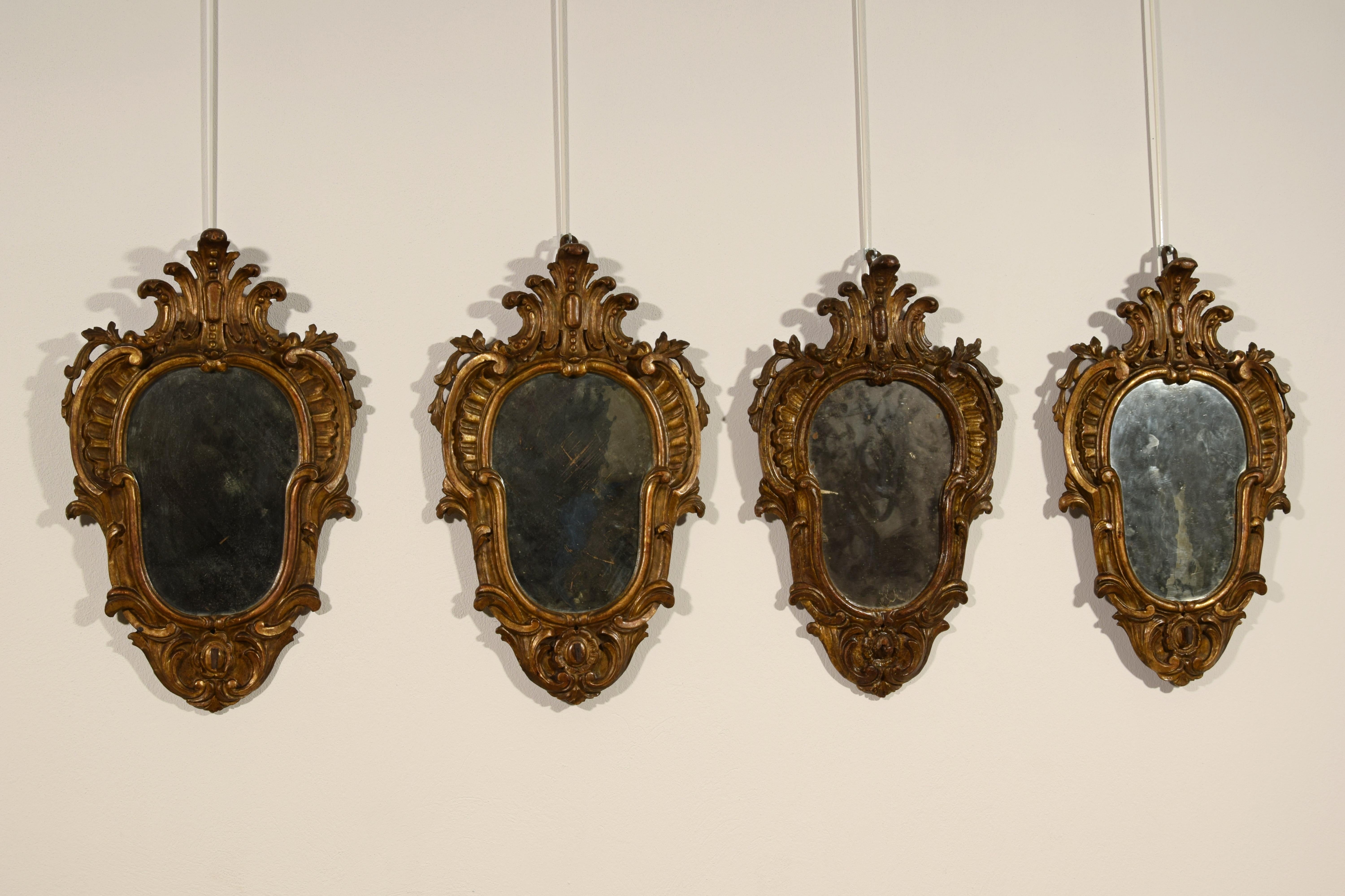 19th Century, Four Italian Carved Giltwood Louis XV Style Sconces For Sale 17