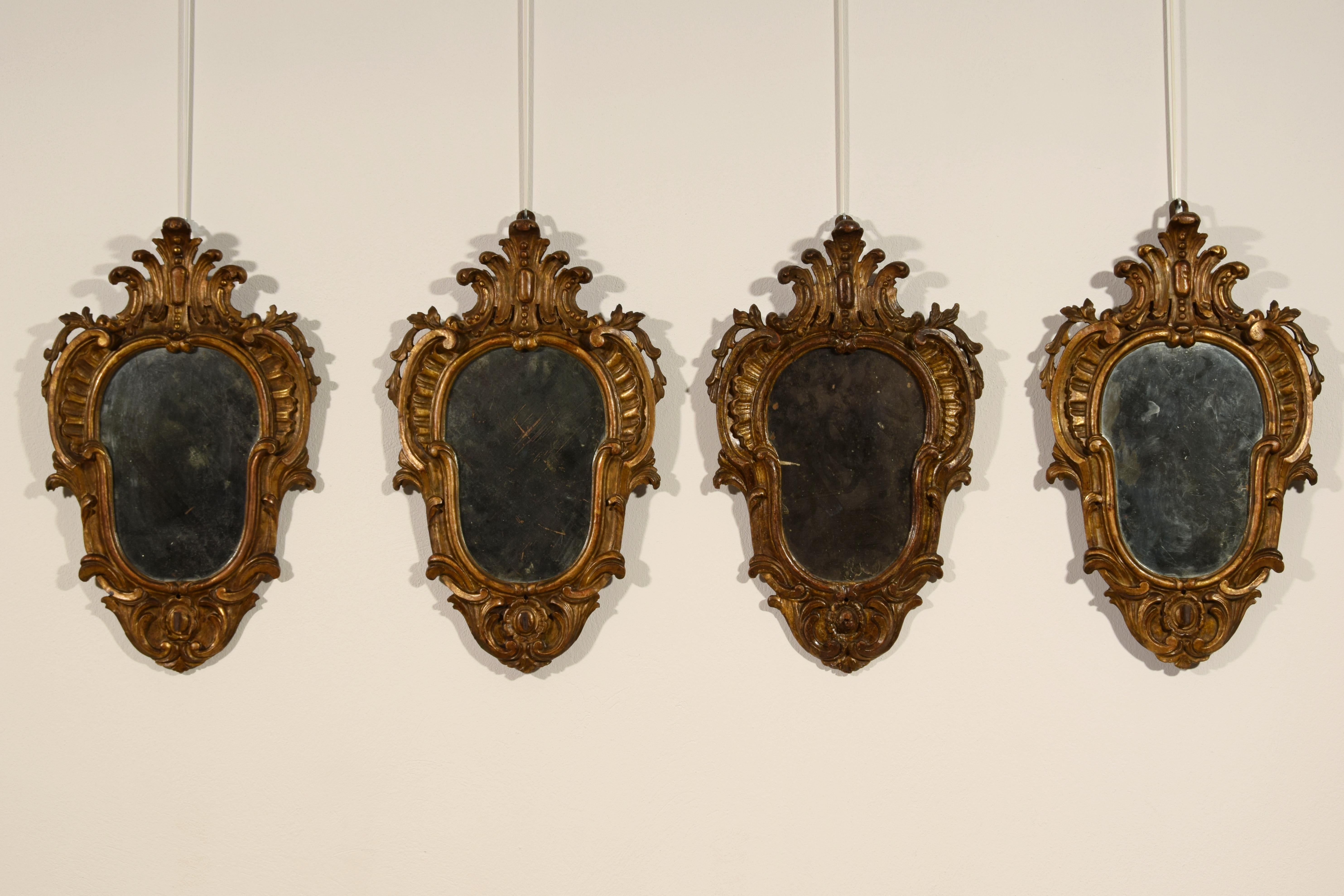 19th Century, Four Italian Carved Giltwood Louis XV Style Sconces For Sale 1
