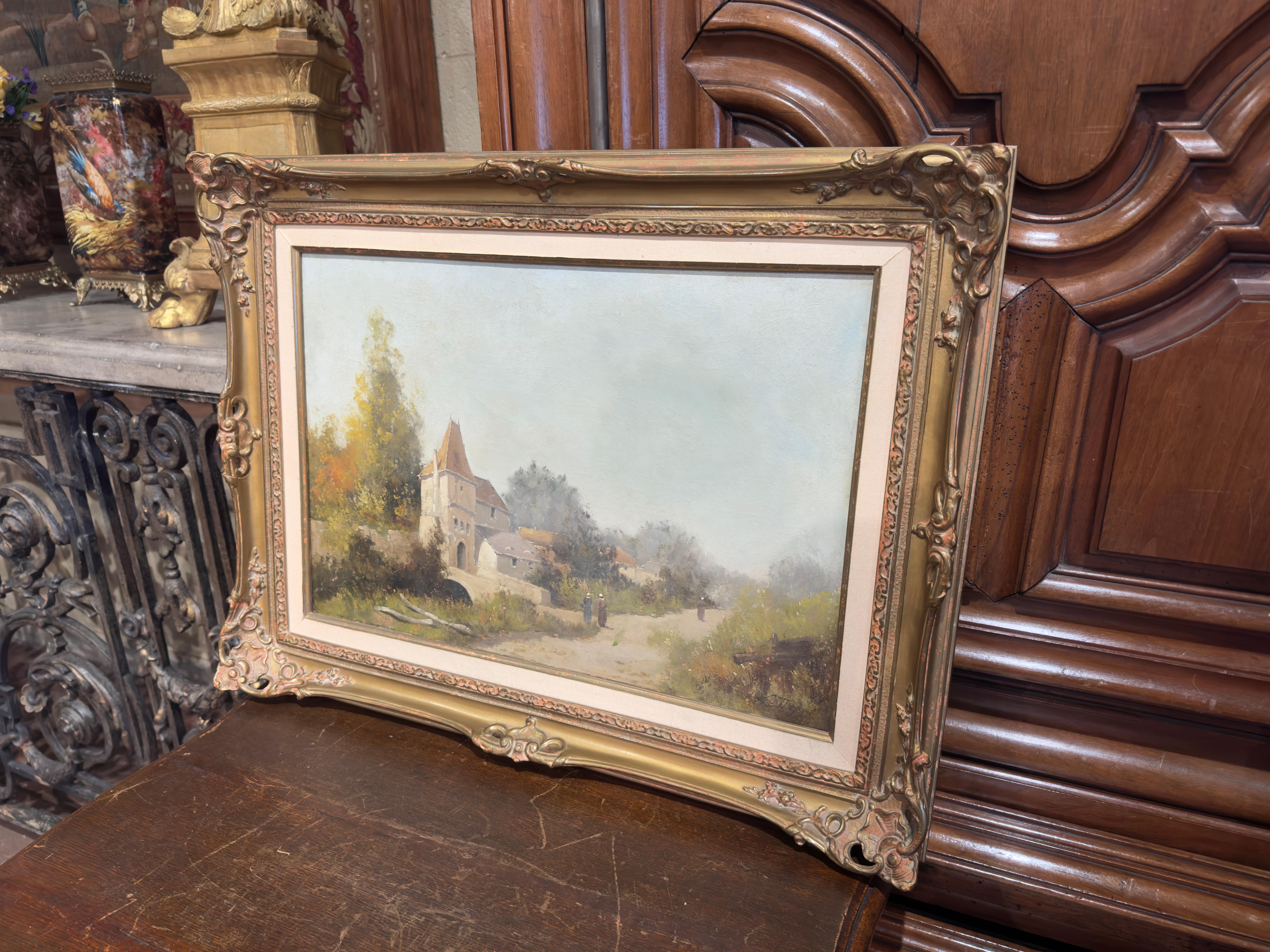Dekorieren Sie ein Arbeitszimmer, ein Wohnzimmer oder ein DEN mit diesem schönen und farbenfrohen antiken Gemälde! Das um 1890 in Frankreich gemalte Kunstwerk auf Leinwand ist in einen verschnörkelten Rahmen aus Goldholz mit Rokoko-Verzierungen