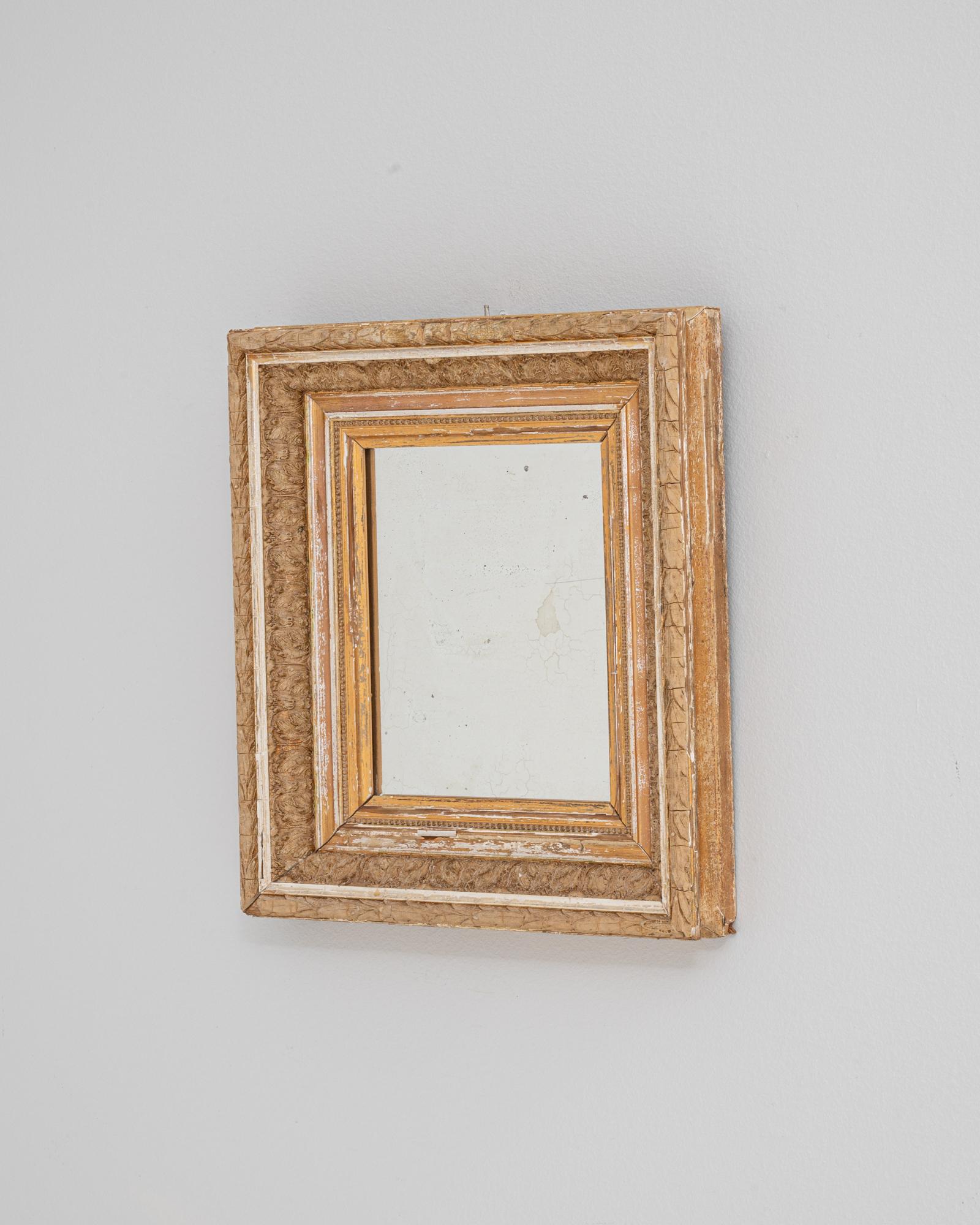 Miroir en bois doré, France, 19e siècle en vente 1