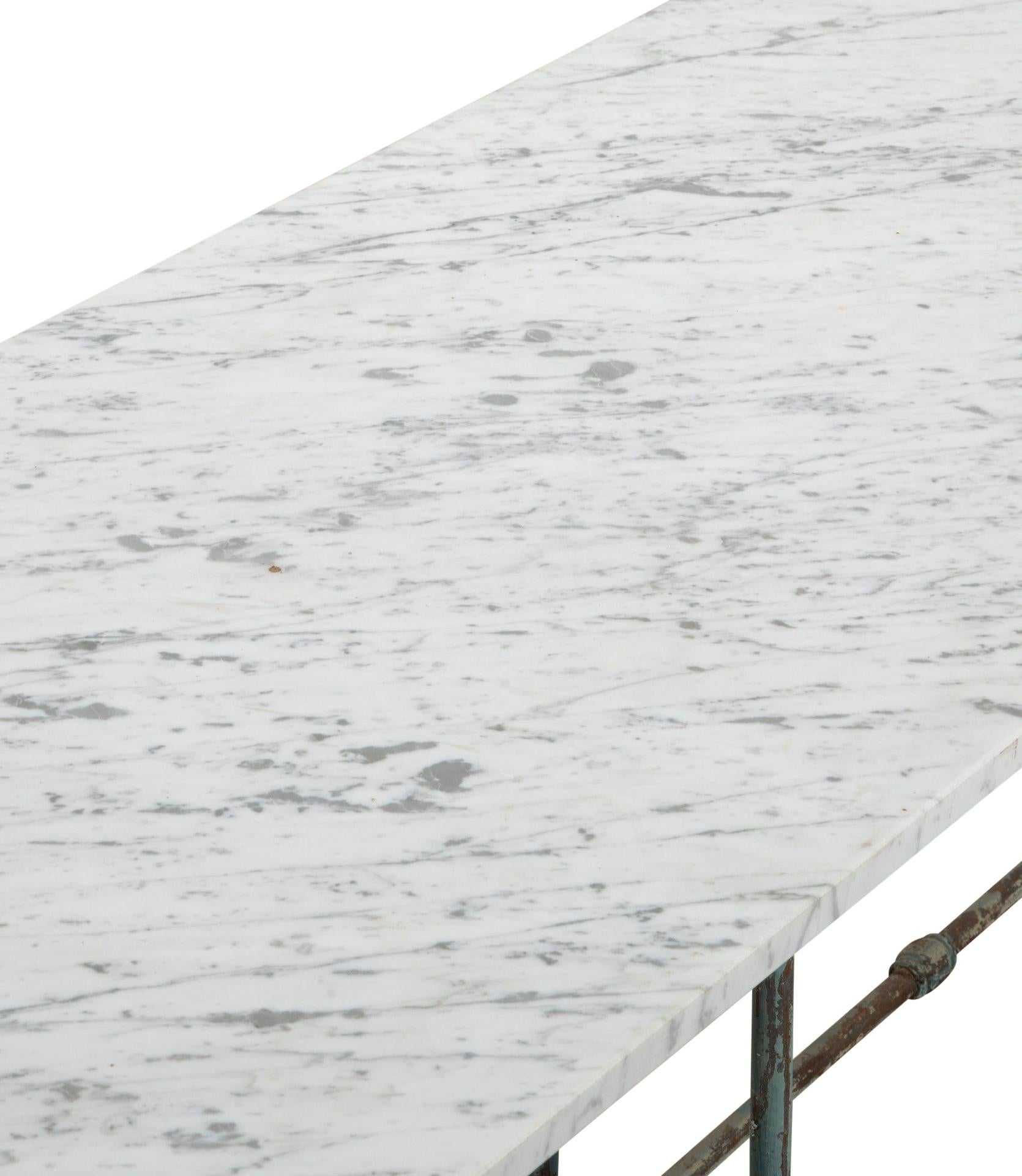 Mesa de jardín de metal francesa del siglo XIX Hierro en venta