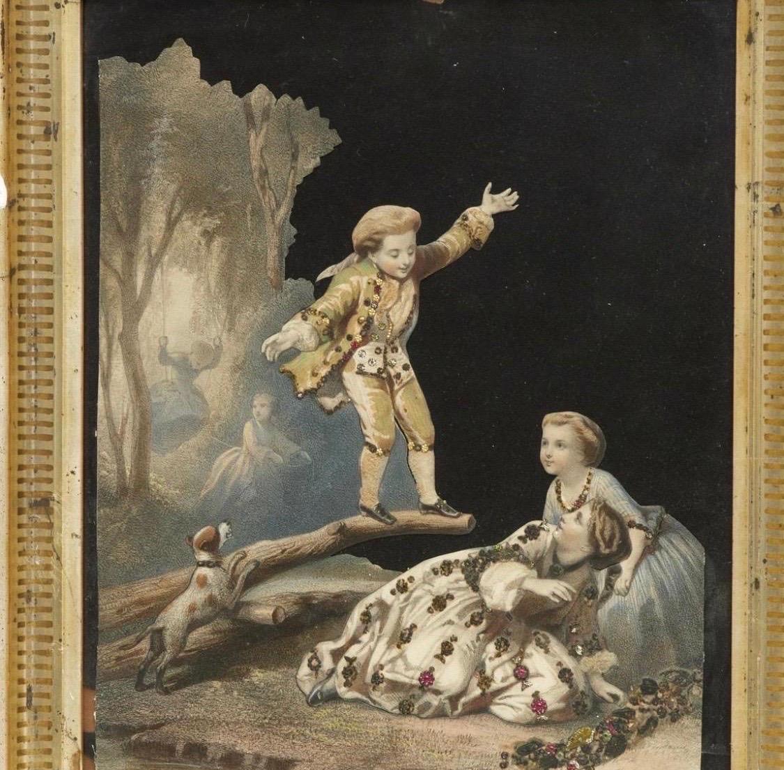 
Pareja francesa del siglo XIX de collages impresos en oropel de técnica mixta es un encantador y caprichoso conjunto de obras de arte que mezcla maravillosamente varias técnicas artísticas. Hecho con grabados antiguos, que se han mejorado