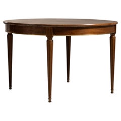 19th Century France Rich Walnut Brown Oval Walnut Dining Table