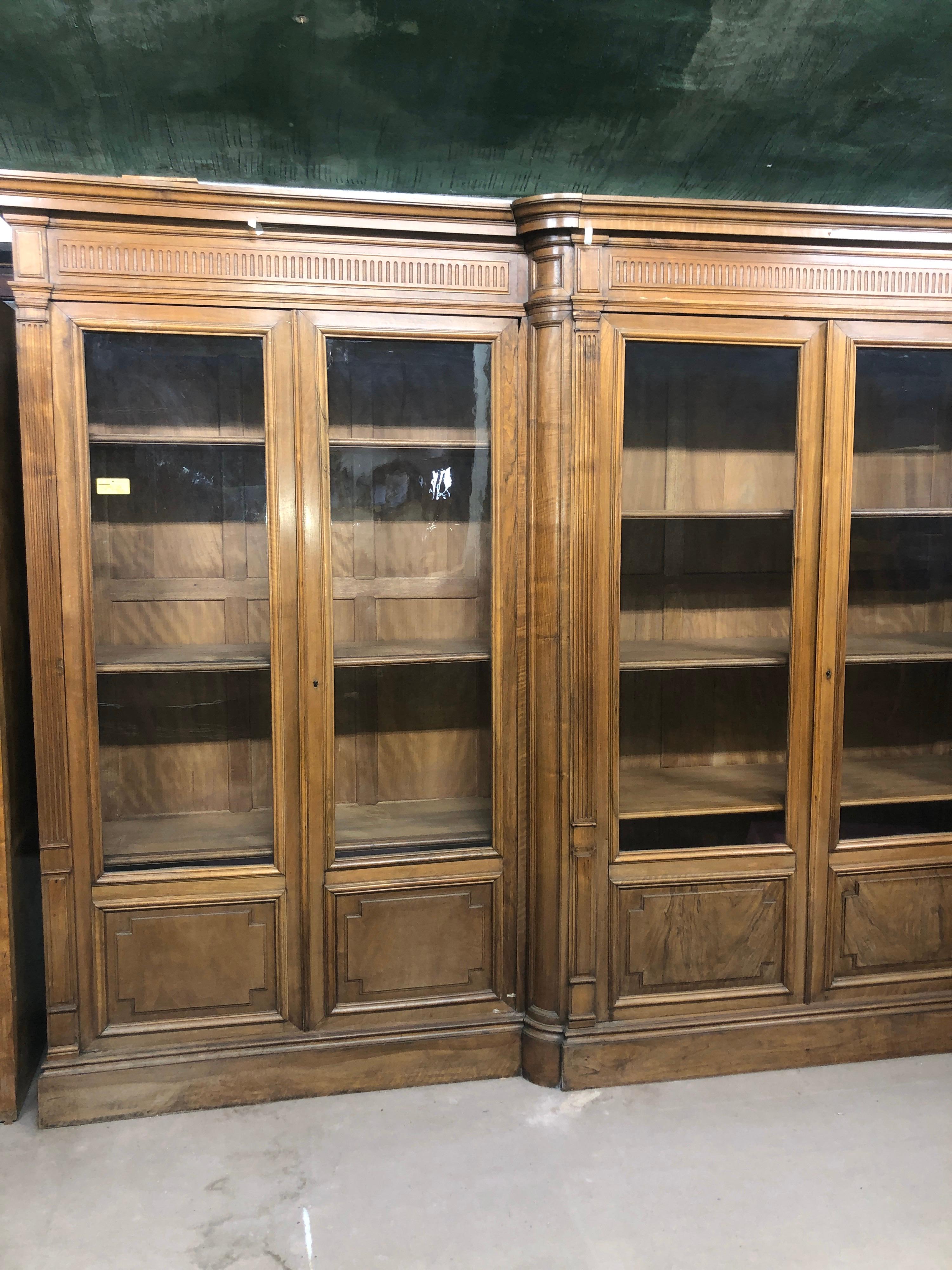 19th Century France Walnut Cabinet Vetrine, 1880s 3