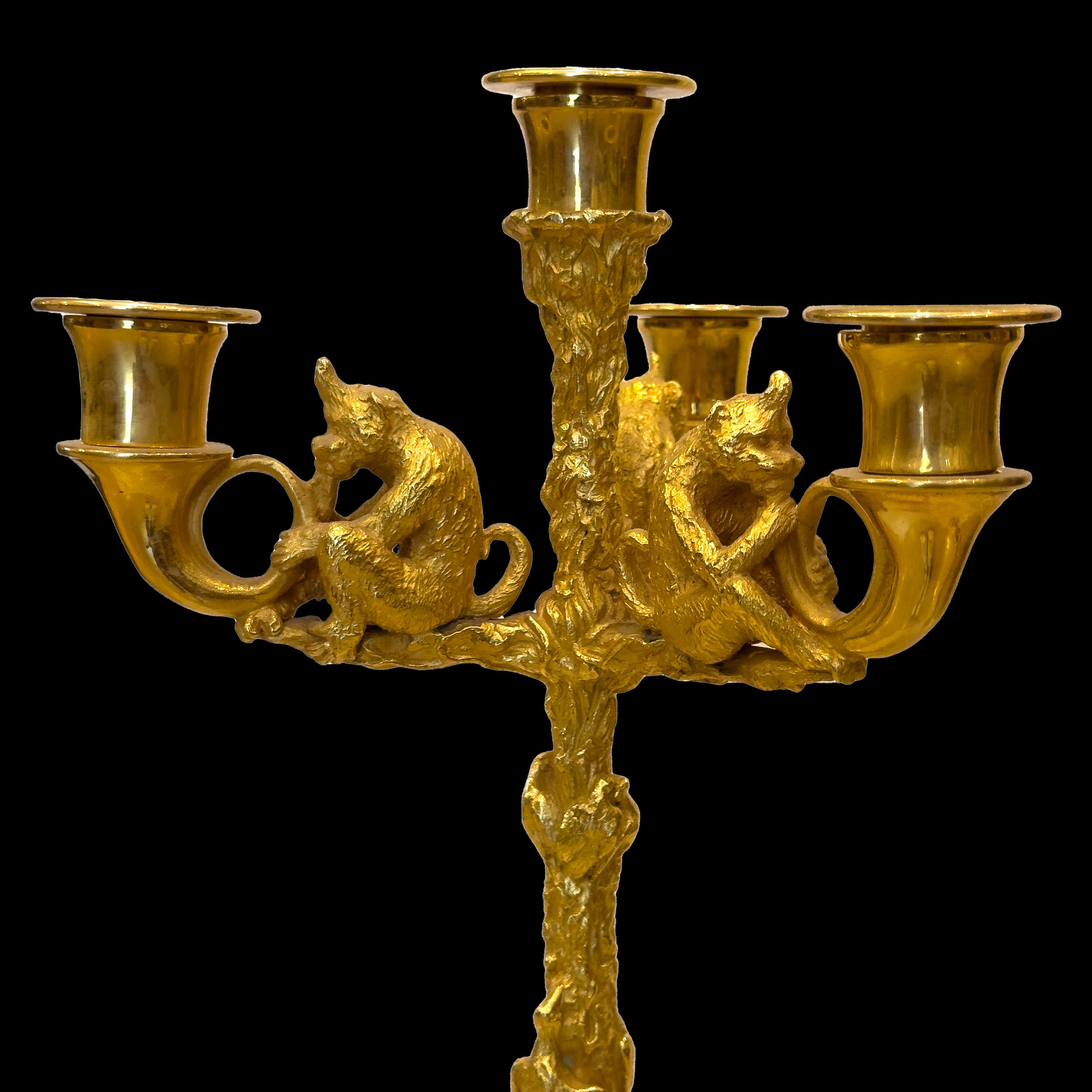 Pareja de Candelabros de Bronce Fratinado del Siglo XIX en venta 10