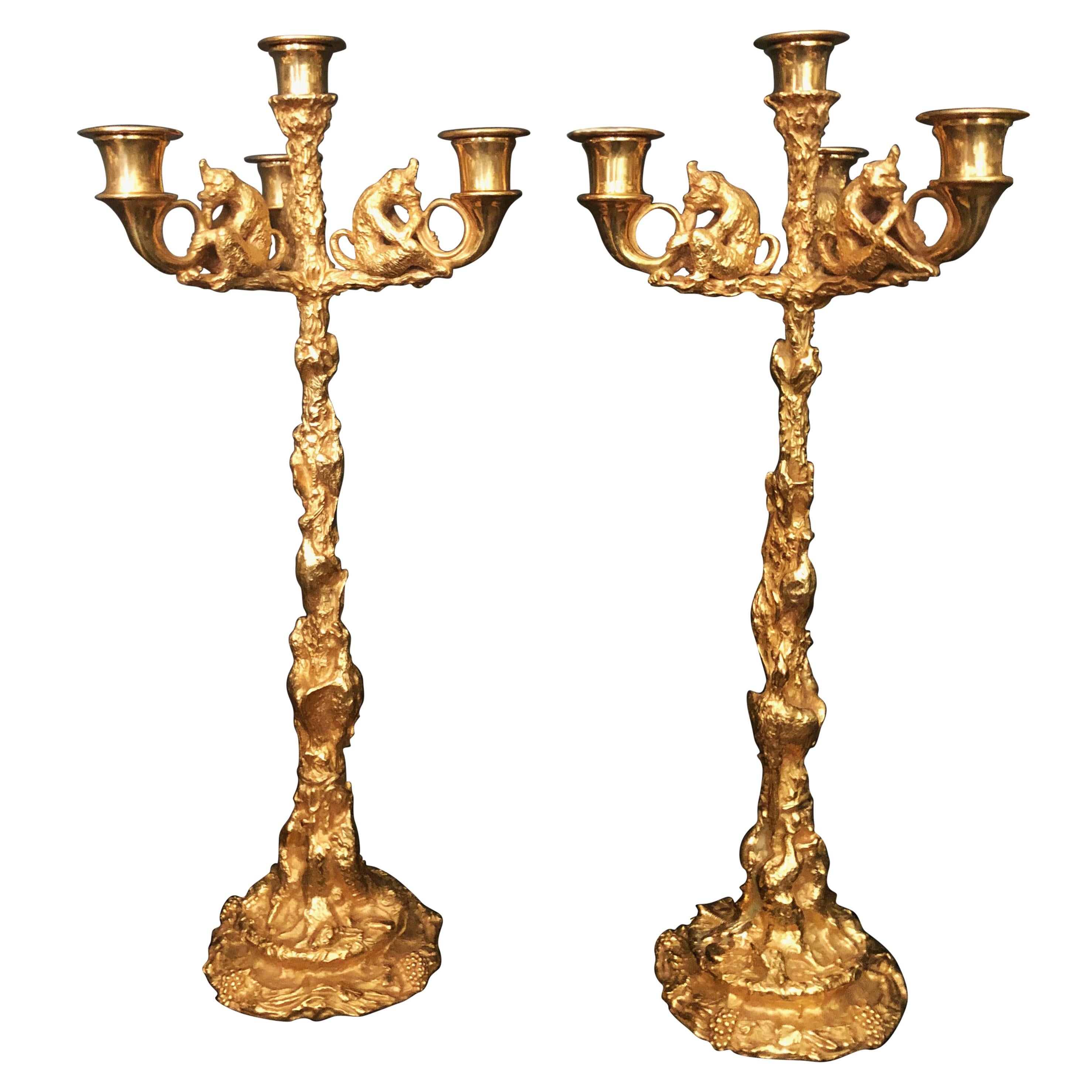 Pareja de candelabros de bronce S. XIX, Fratin
Christophe Fratin (1801-1864) es un famoso escultor francés de animales que expuso en el Salón de París de 1831 a 1842 y de 1850 a 1862, así como en la Gran Exposición de Londres de 1851.
También es