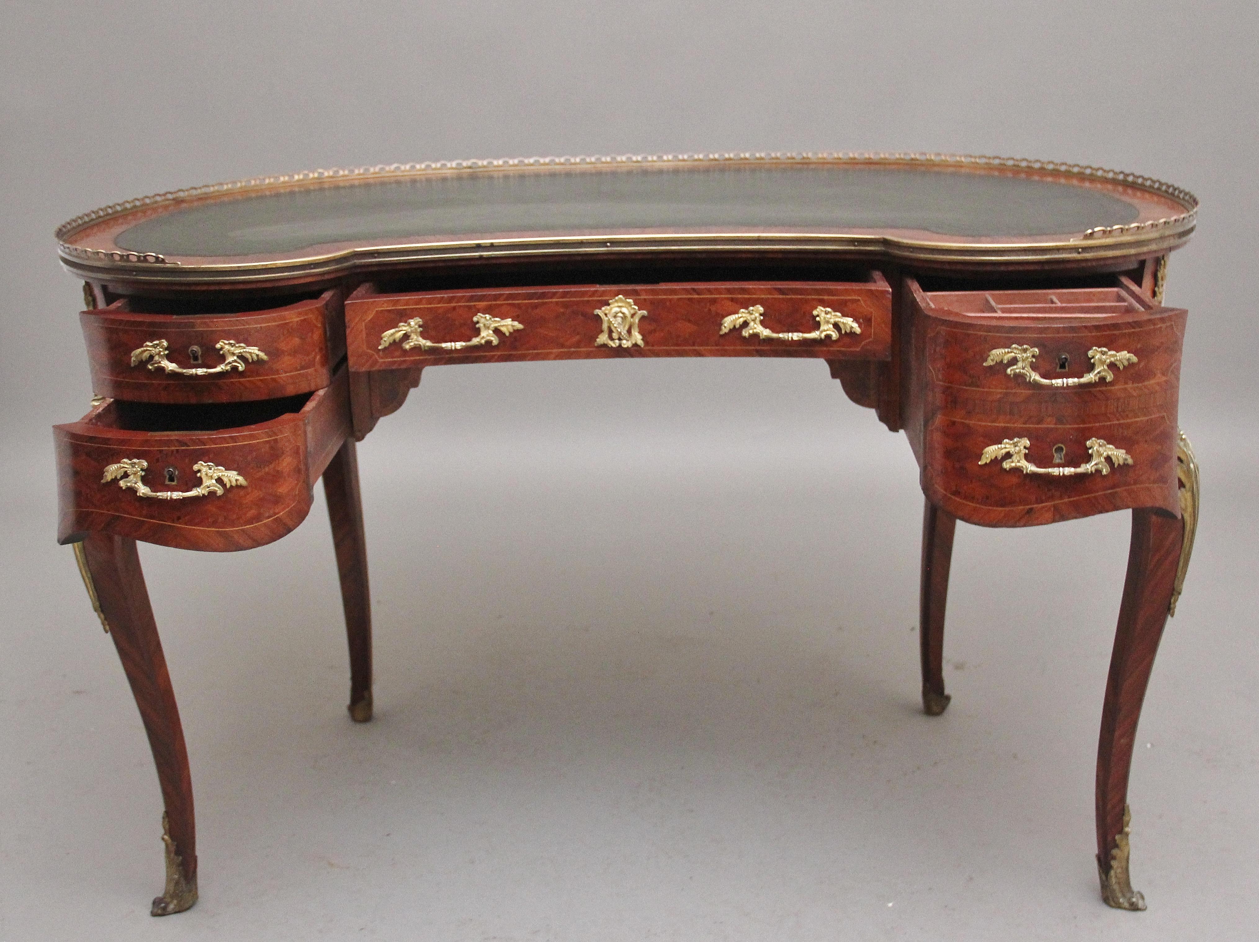 19th Century Freestanding French Parquetry and Kingwood Kidney Desk In Good Condition In Martlesham, GB