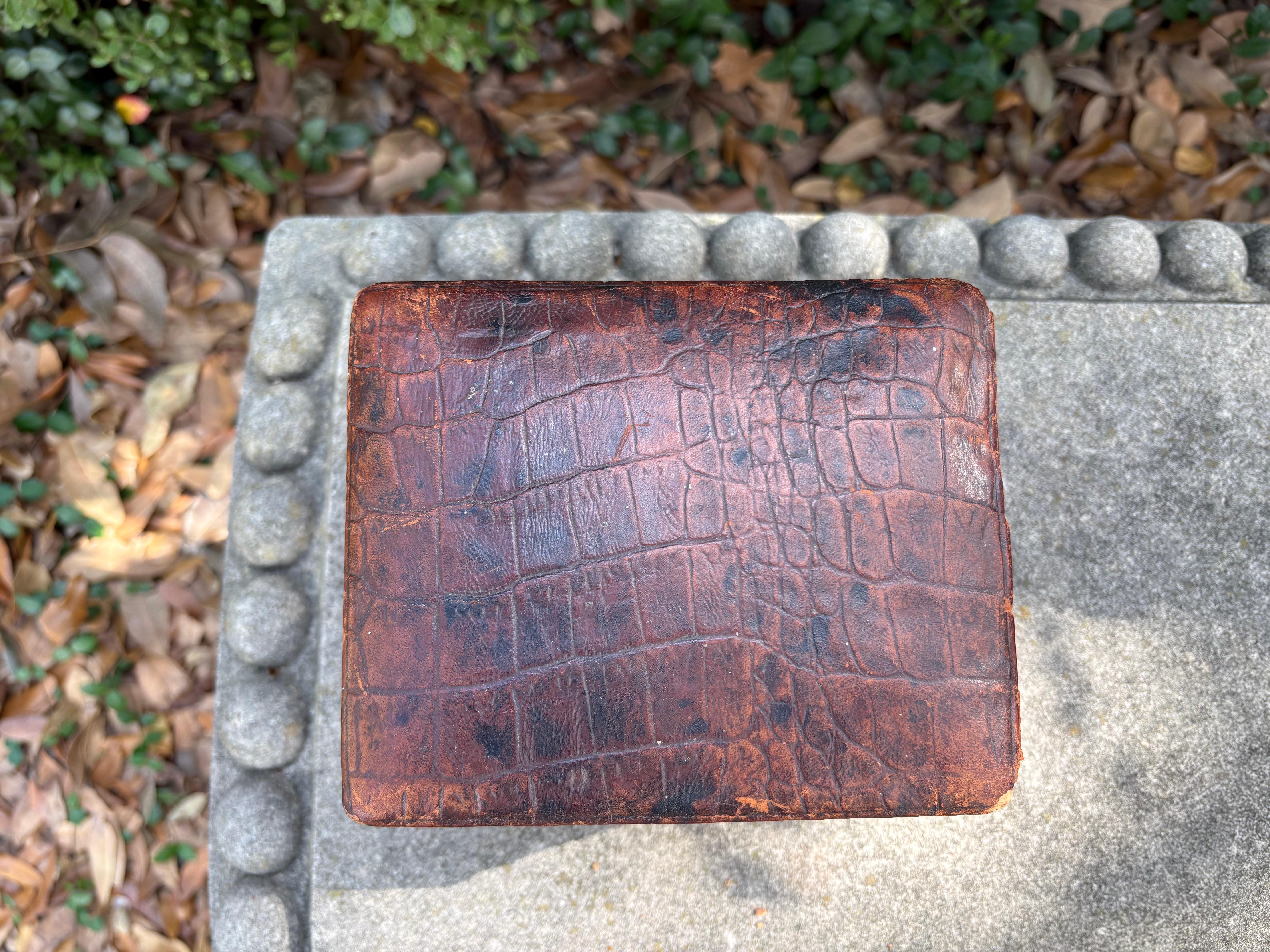 Scatola da viaggio in alligatore francese del XIX secolo in vendita 1