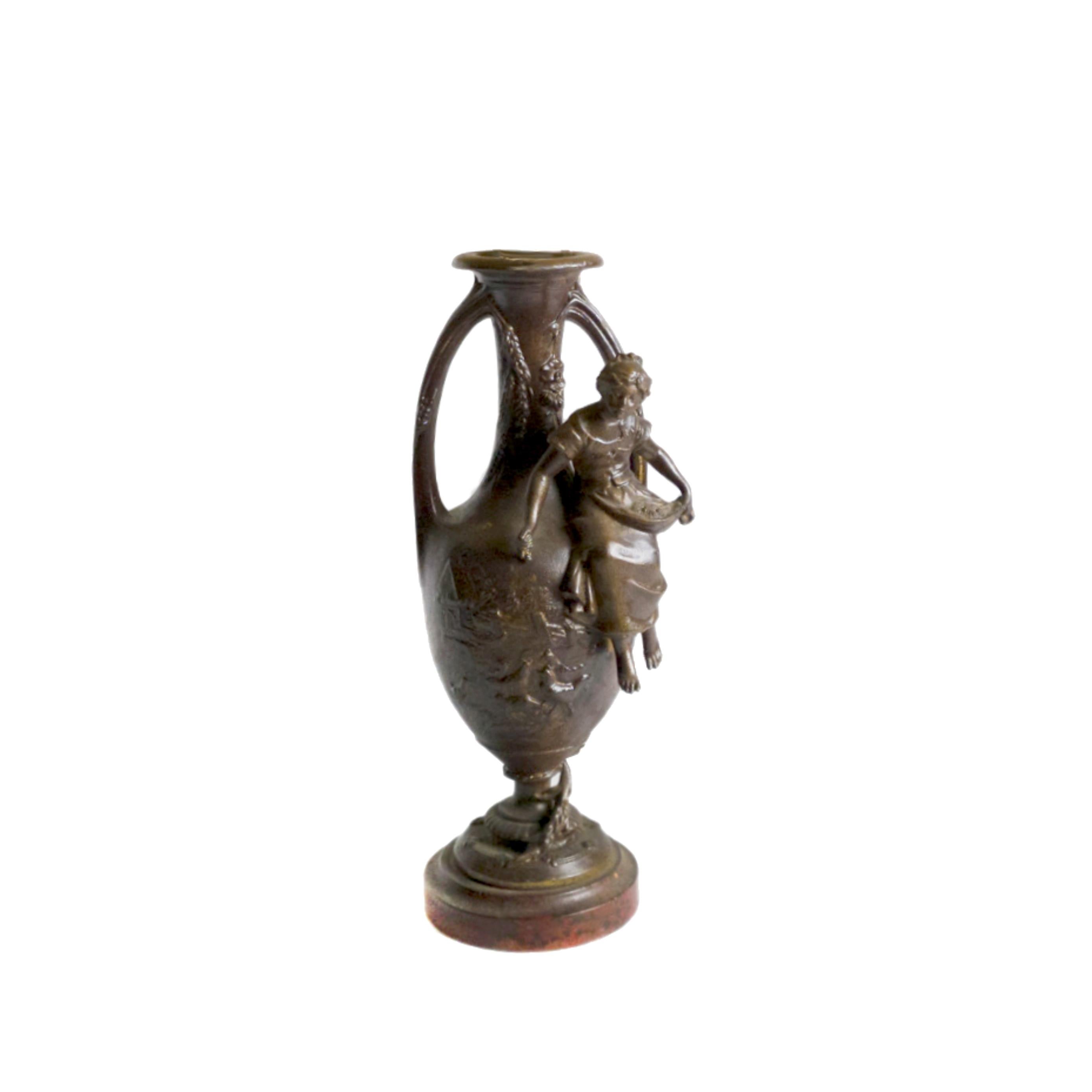 Ánfora francesa del siglo XIX de François Moreau - Estilo Napoleón III Patinado en venta