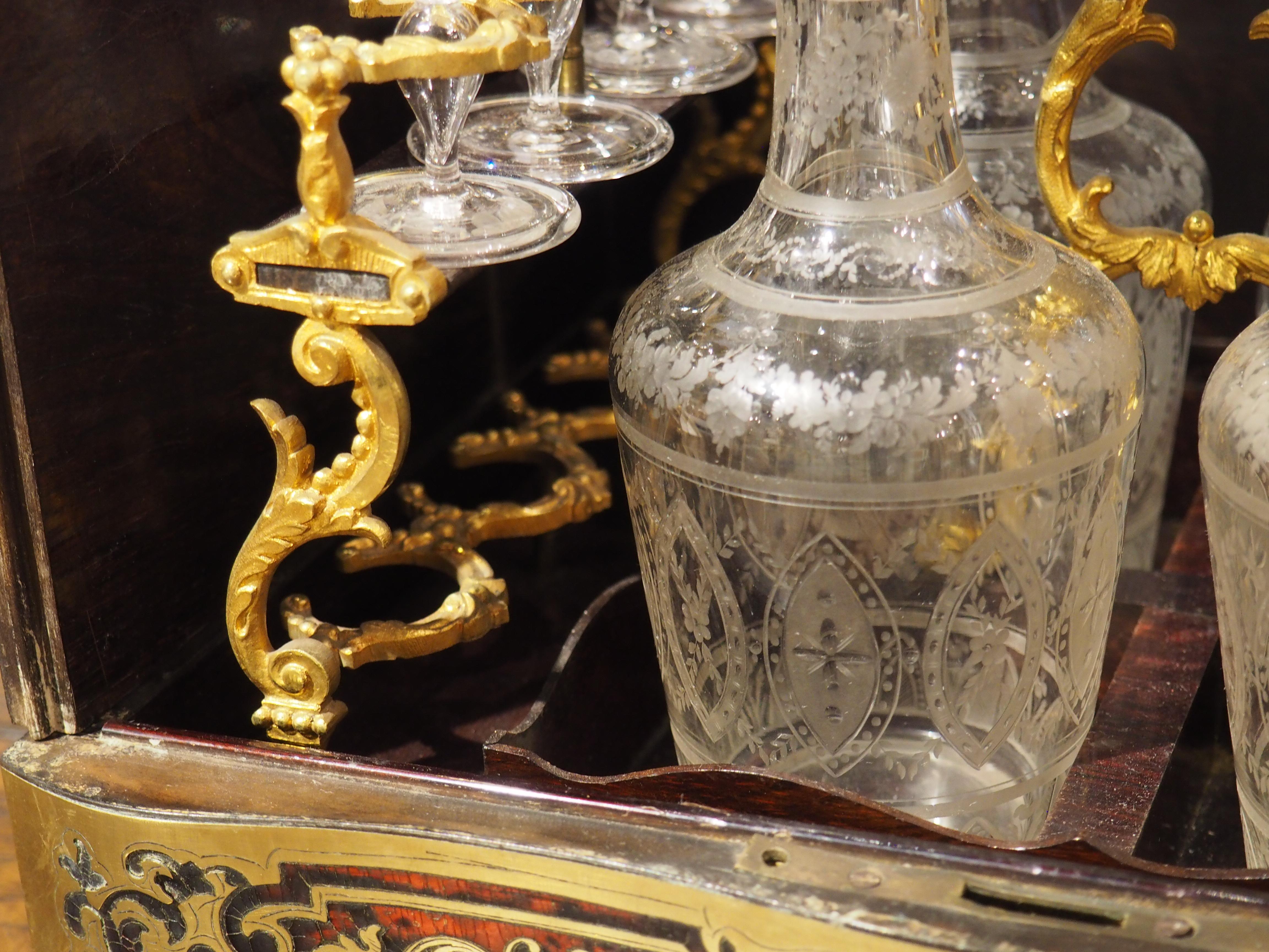 Incrusté Cave à Liqueur française du 19ème siècle de style André-Charles Boulle en vente