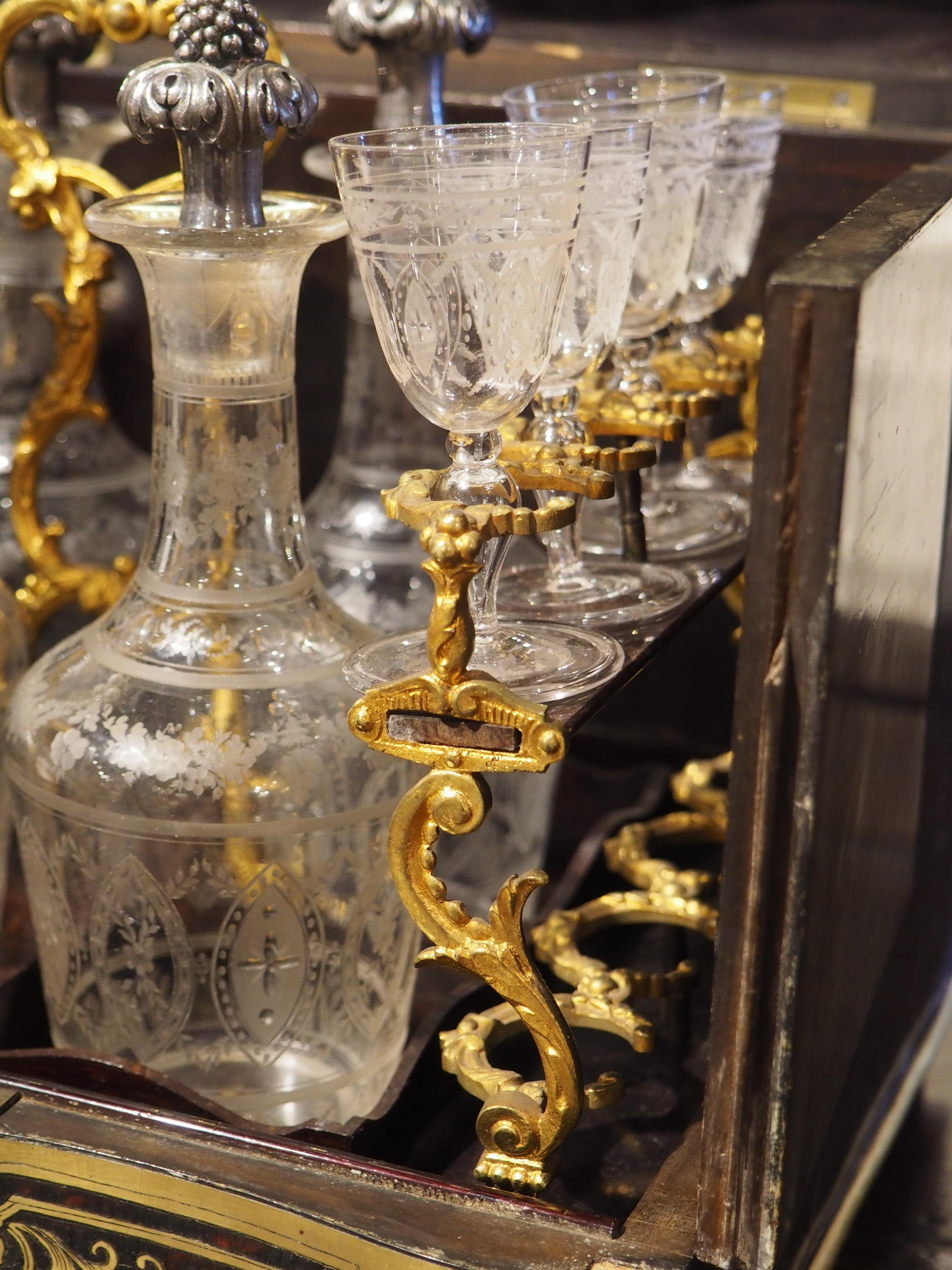 Cave à Liqueur française du 19ème siècle de style André-Charles Boulle Bon état - En vente à Dallas, TX