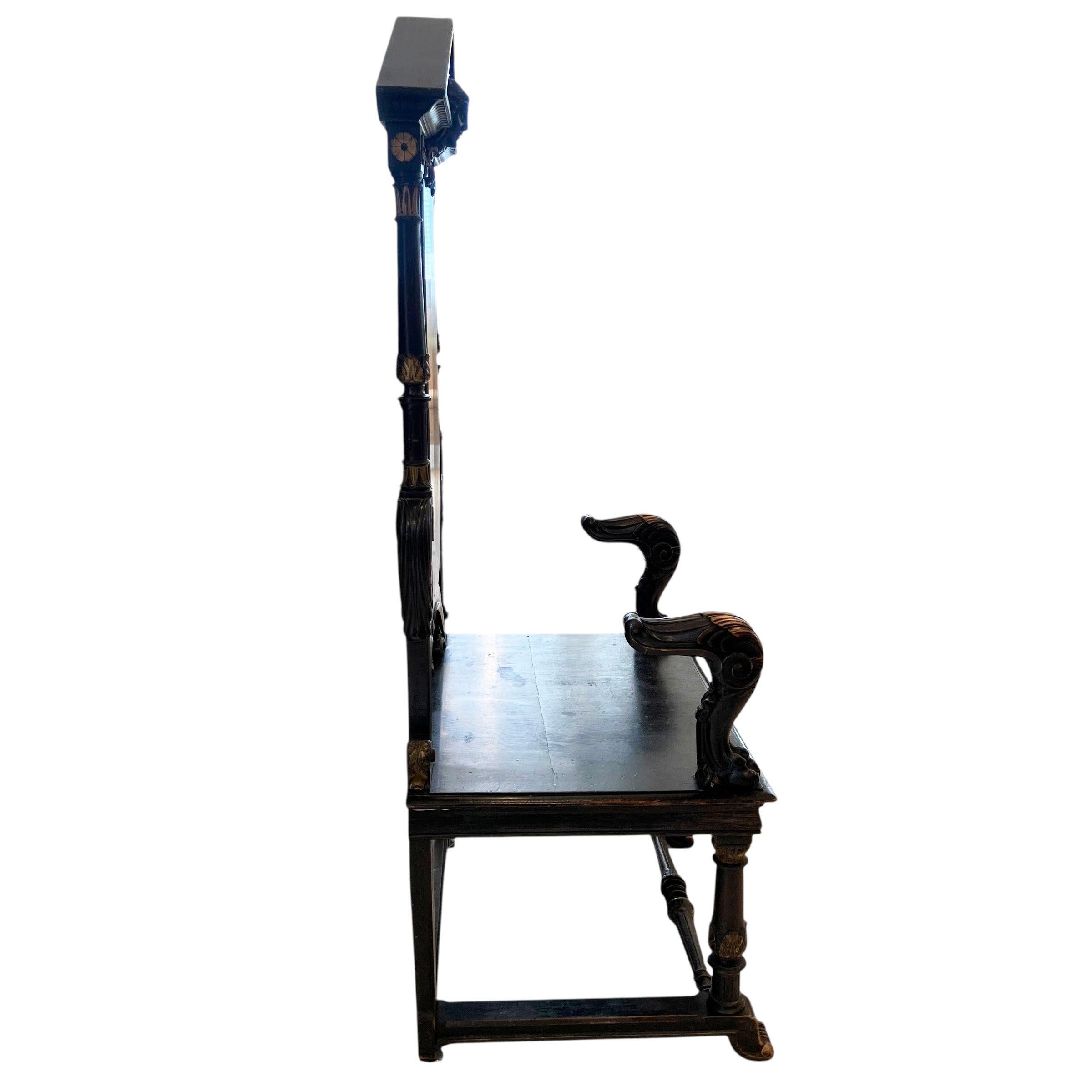 Silla de trono negra antigua francesa del siglo XIX procedente de París Francés en venta