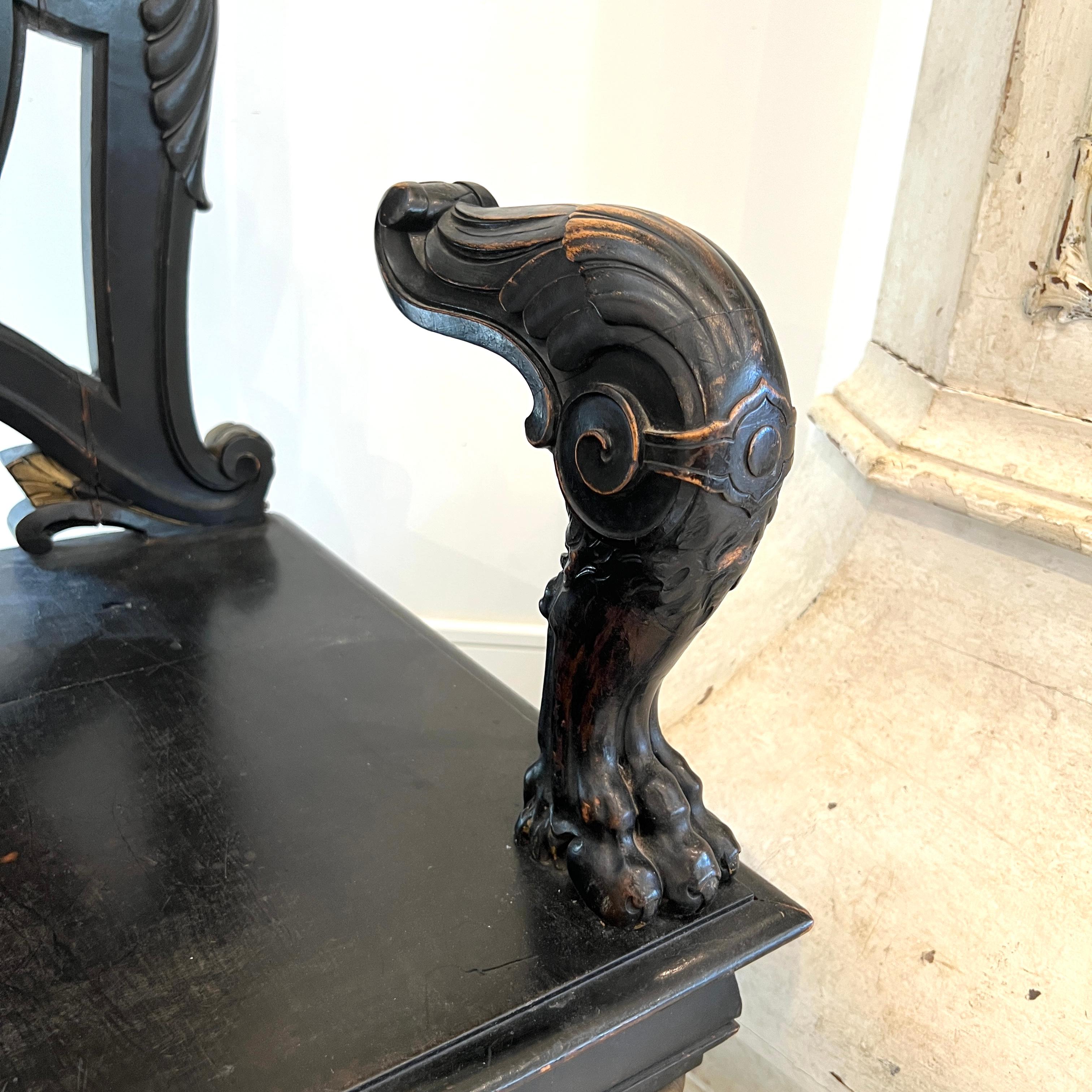 Silla de trono negra antigua francesa del siglo XIX procedente de París en Bastante bueno estado para la venta en New Orleans, LA