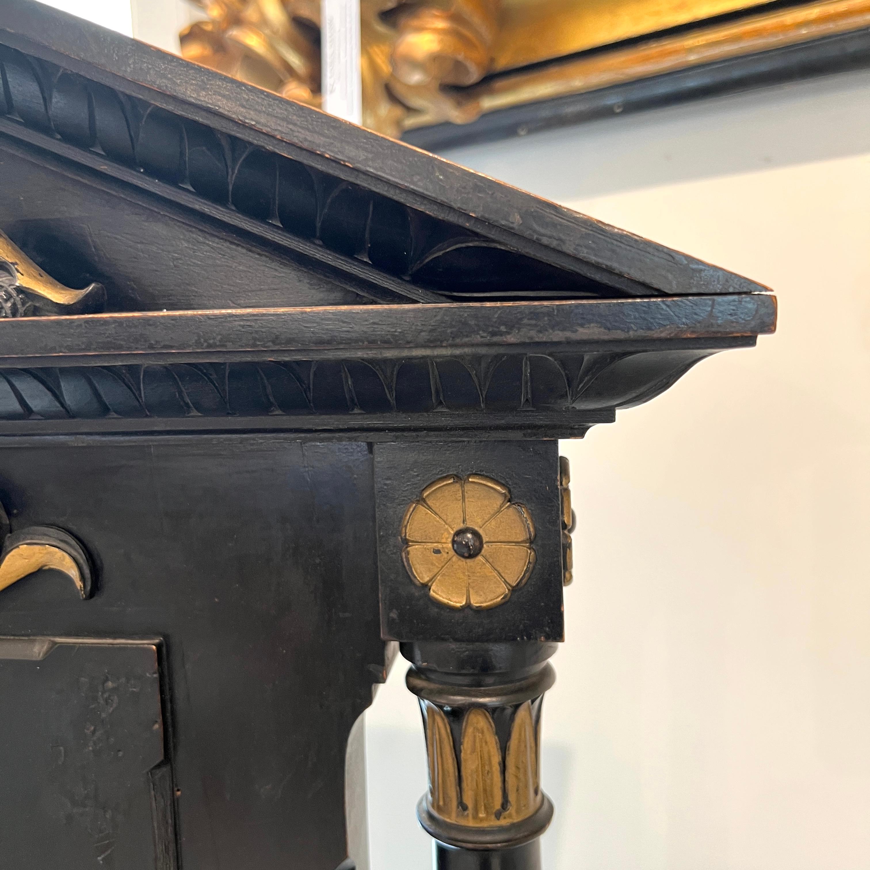 Silla de trono negra antigua francesa del siglo XIX procedente de París en venta 3