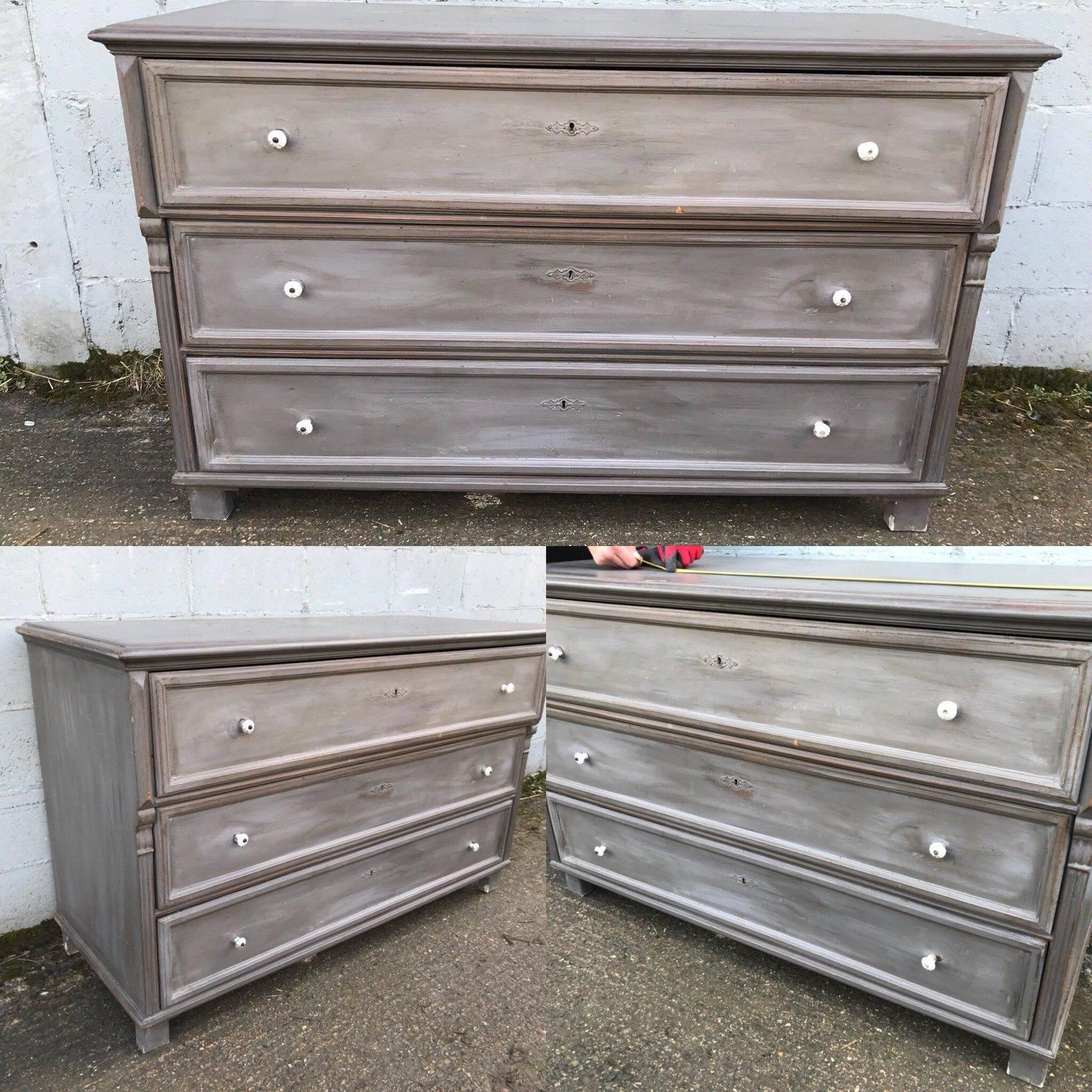 Here we have a beautiful French chest of drawers with lovely patina. All drawers are working perfectly and the paint work is fantastic.

Dimensions: 153 cm long, 63 cm deep, 96 cm