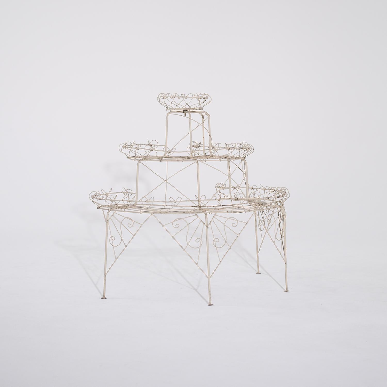 Hand-Crafted 19th Century French Antique Demi-Lune White Wire Metal Plant Stand For Sale