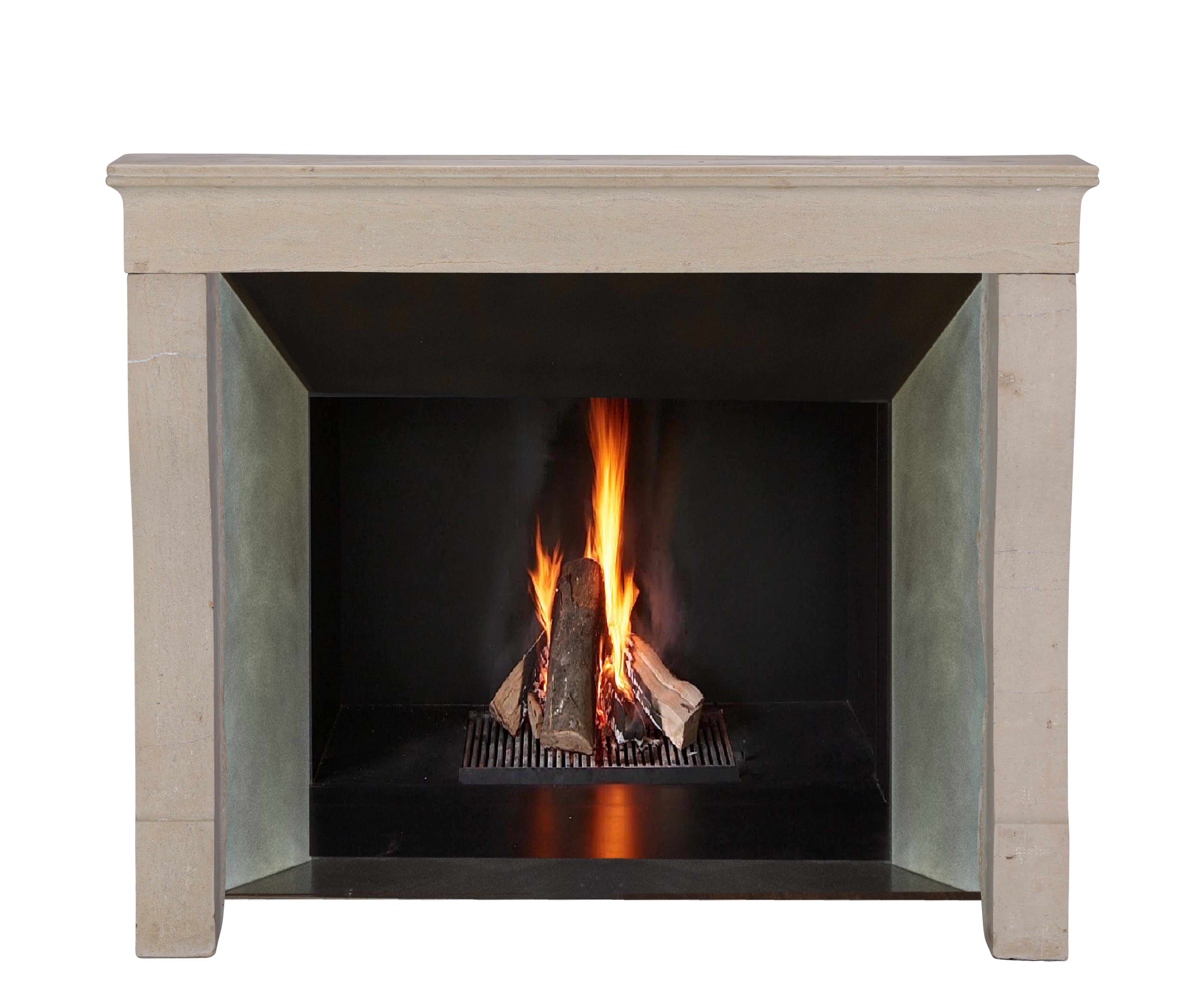 19th Century French Antique Limestone Fireplace Surround with Curved Jambs In Excellent Condition For Sale In Beervelde, BE