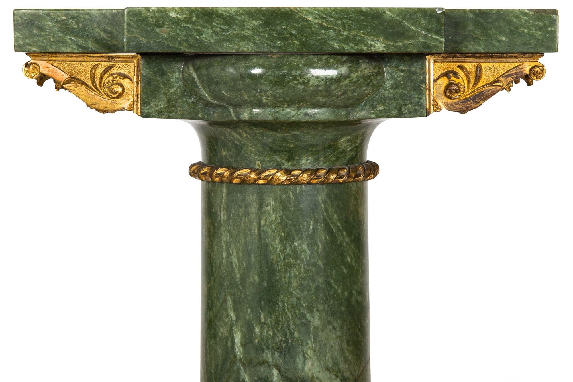 19th Century French Antique Neoclassical Green Marble Pedestal Column For Sale 12