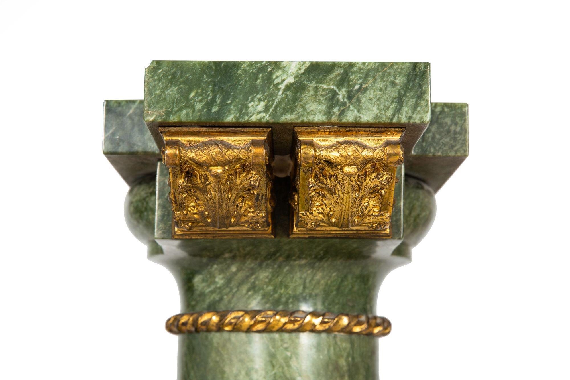 19th Century French Antique Neoclassical Green Marble Pedestal Column For Sale 2