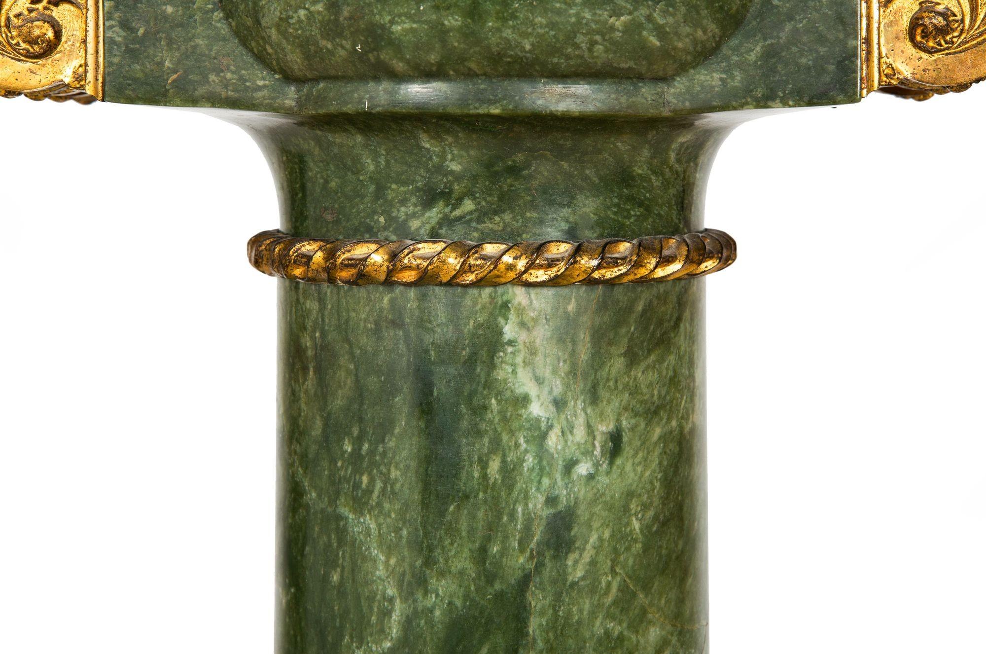 19th Century French Antique Neoclassical Green Marble Pedestal Column For Sale 4