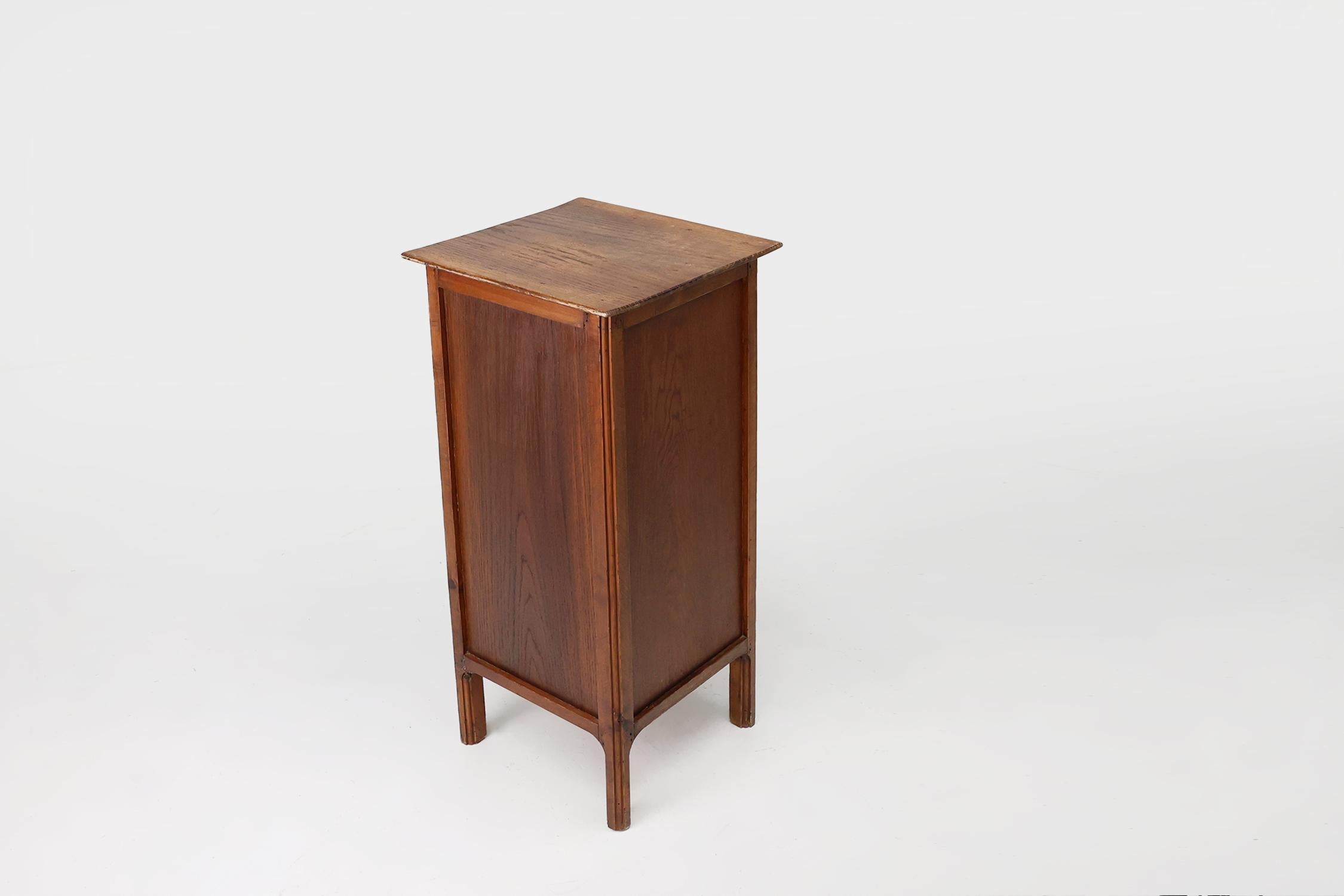 19th Century French antique nightstand in solid pine wood For Sale 3