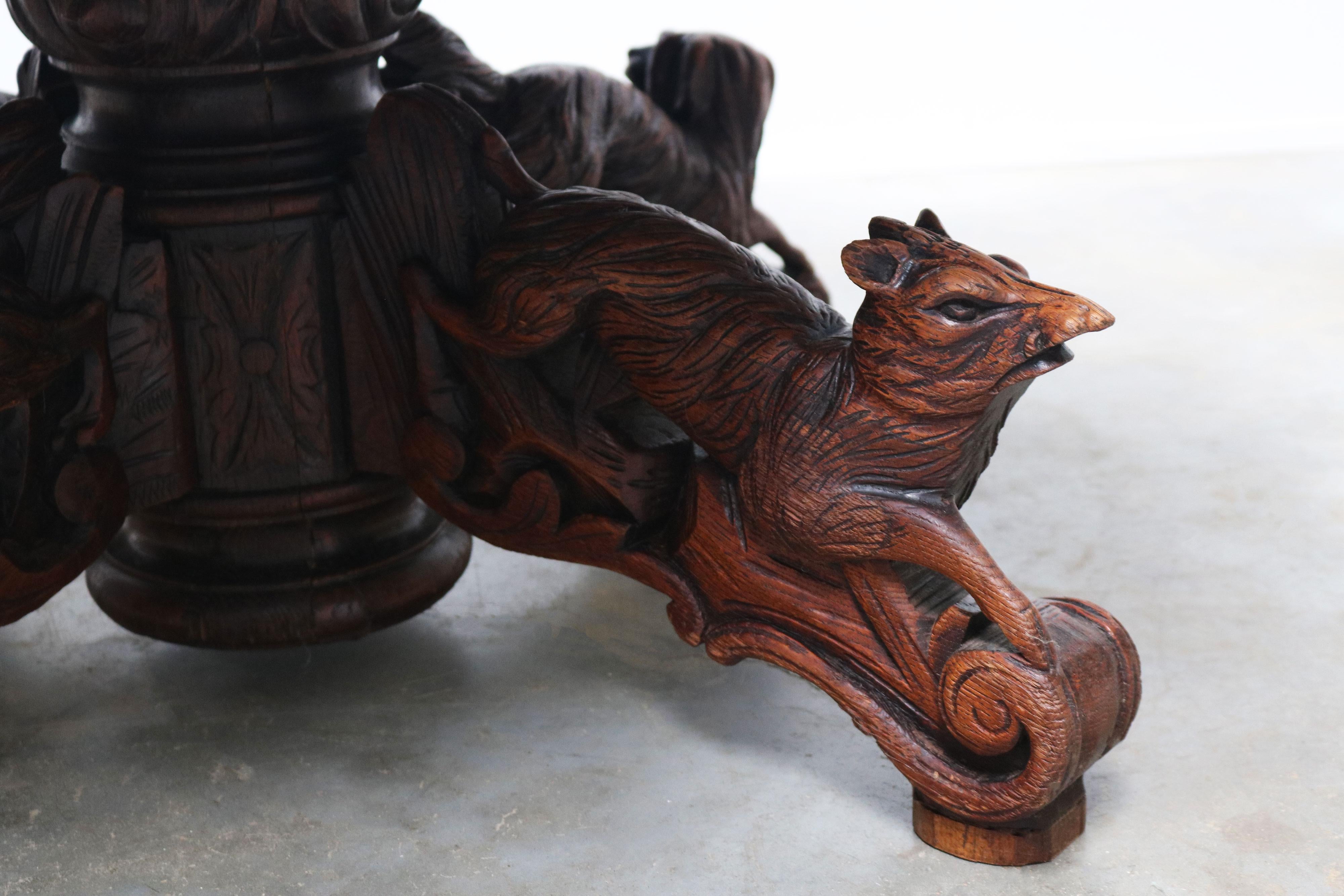 Hand-Carved 19th Century French Antique Oak Coffee table hunt Black Forest Animal Lodge For Sale