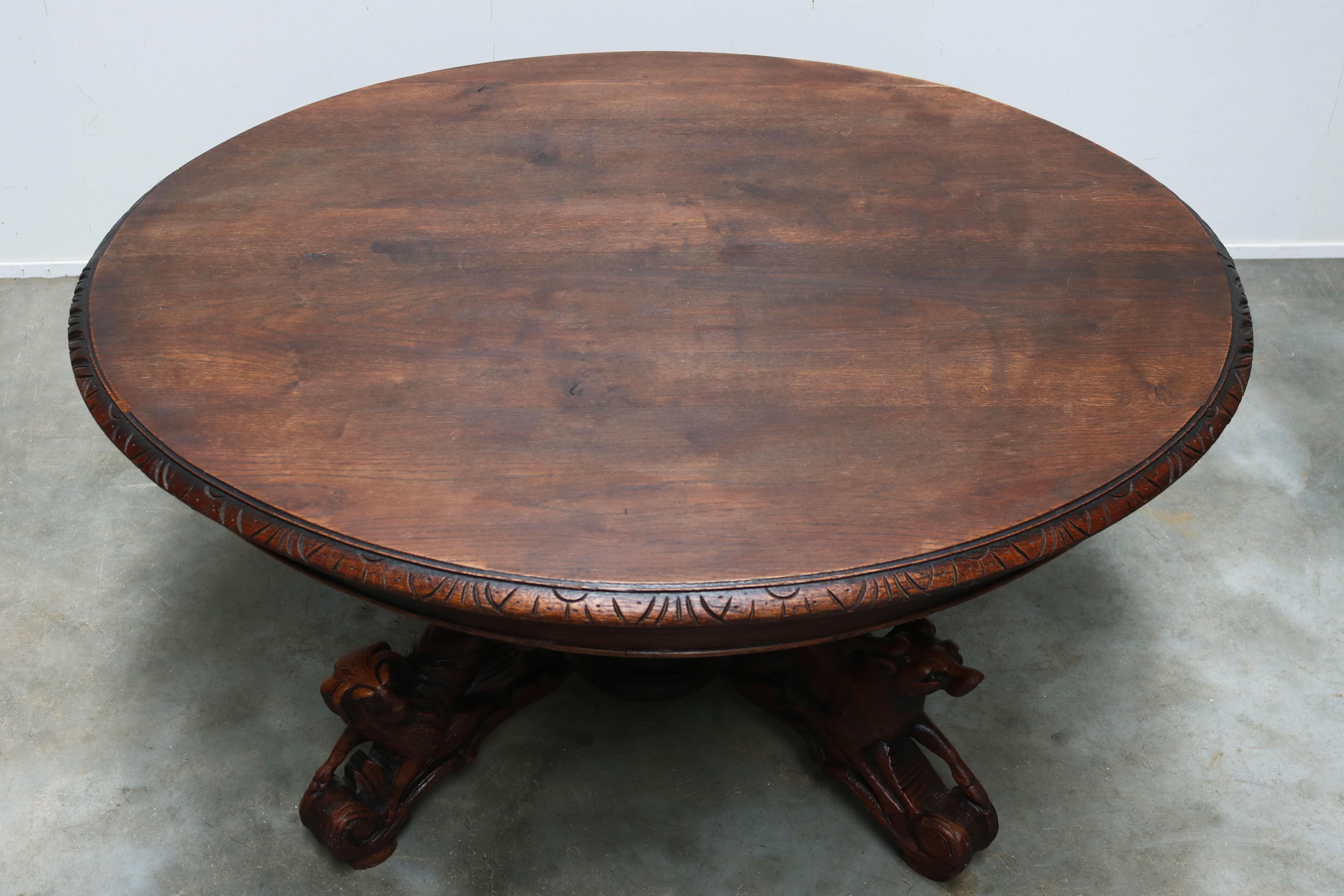 19th Century French Antique Oak Coffee table hunt Black Forest Animal Lodge For Sale 3