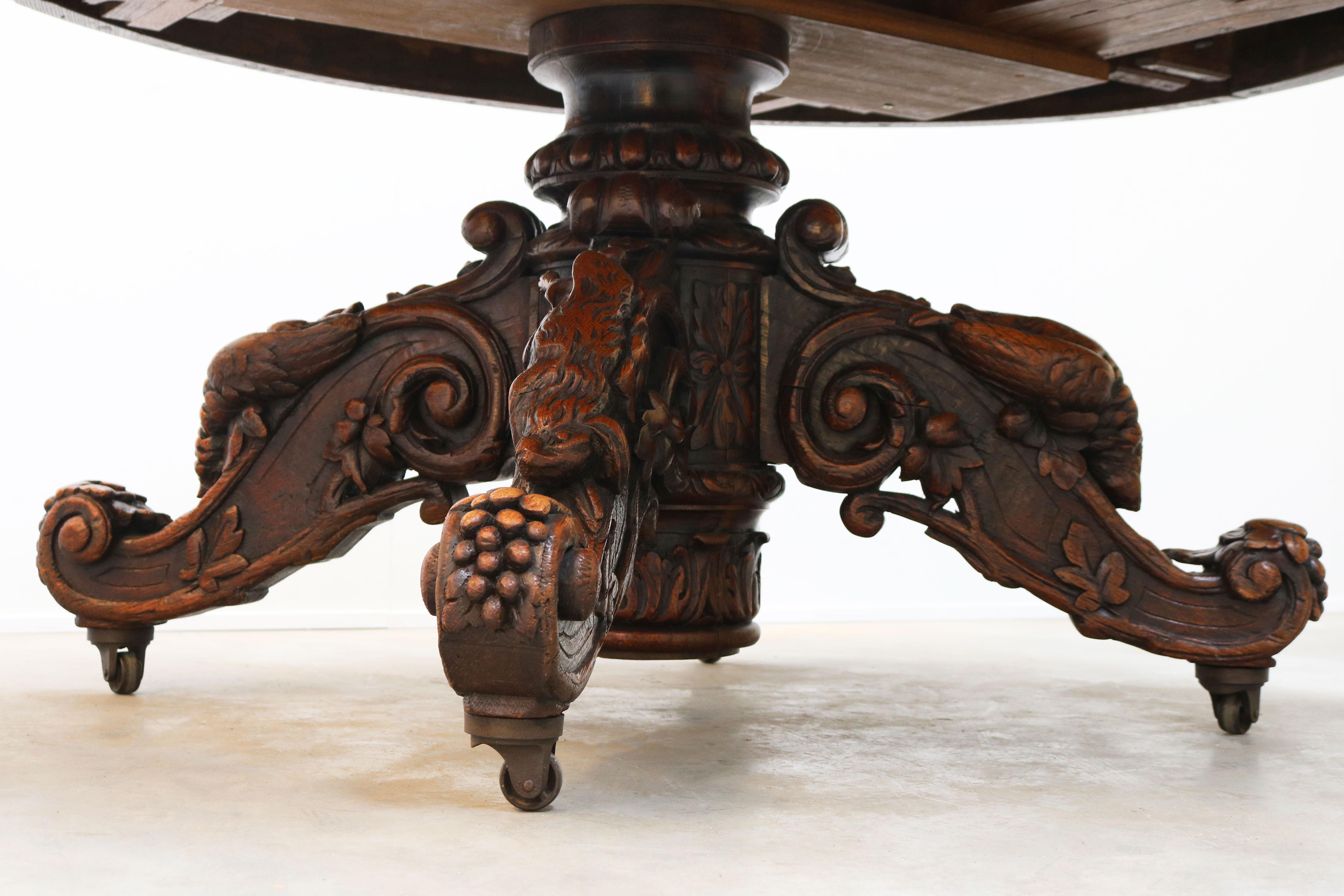 19th Century French Antique Oak Oval Dining Hunt Table Black Forest Hunt Trophy For Sale 10
