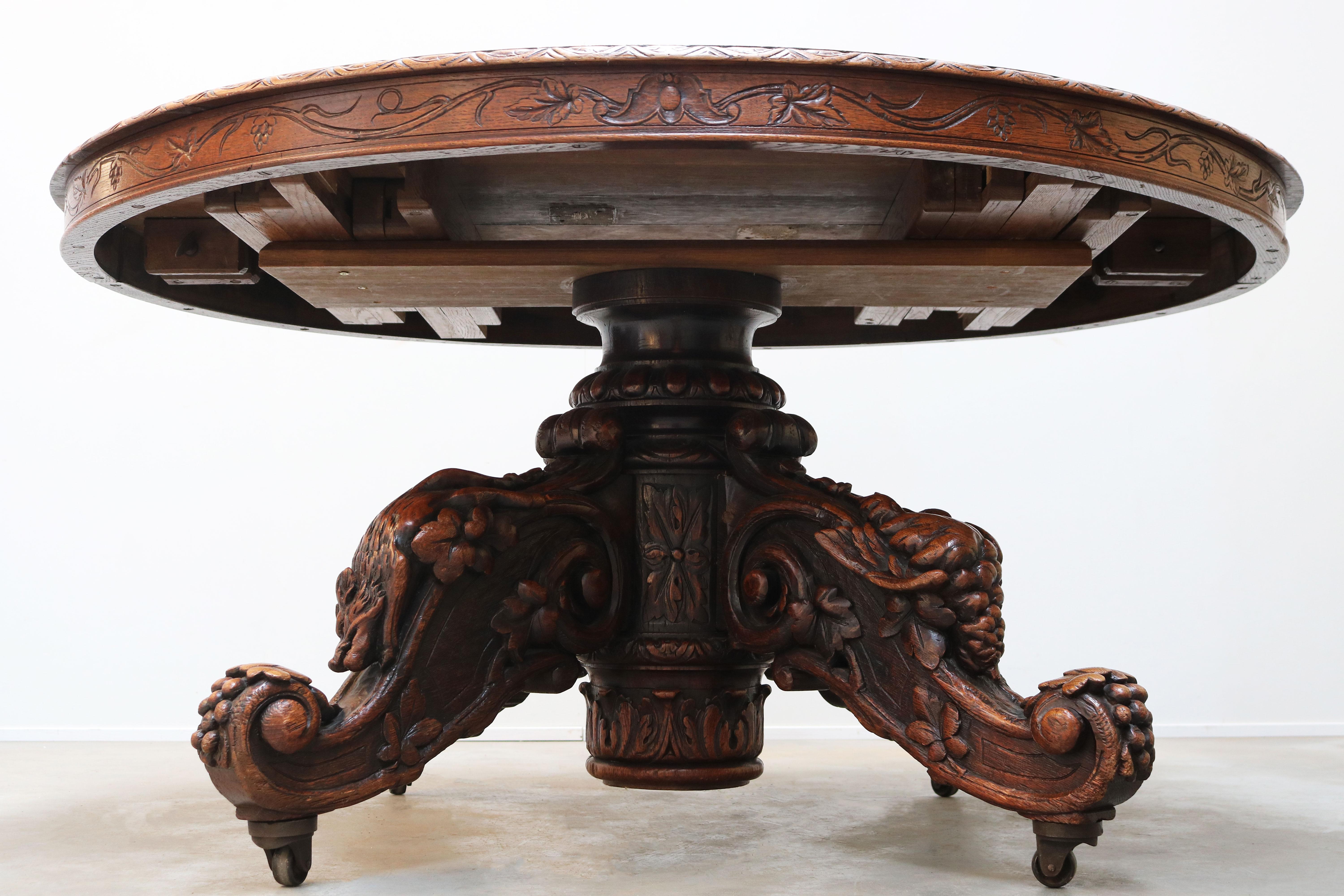19th Century French Antique Oak Oval Dining Hunt Table Black Forest Hunt Trophy For Sale 12