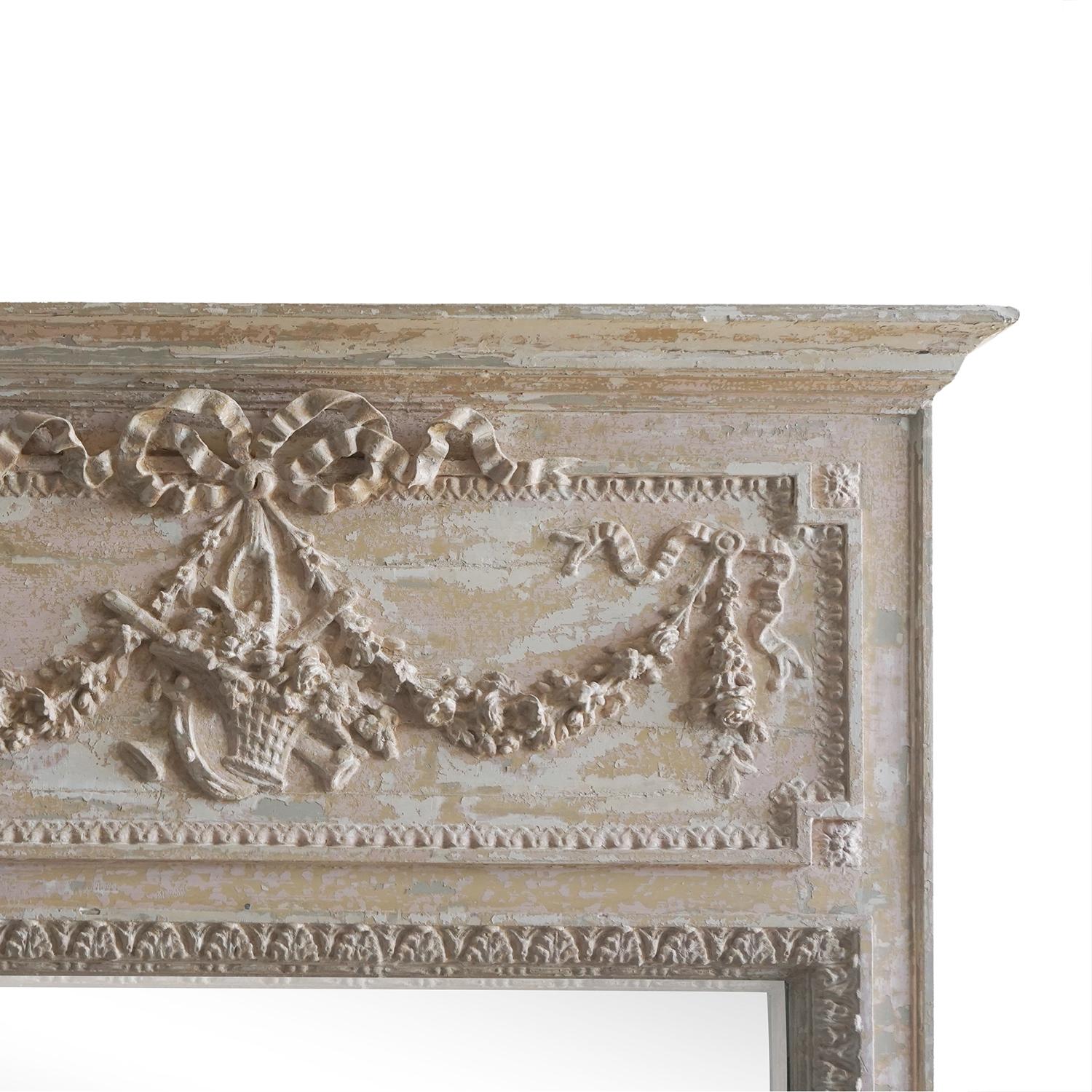 Français Miroir mural français ancien en pin du 19ème siècle - Miroir Trumeau parisien en vente